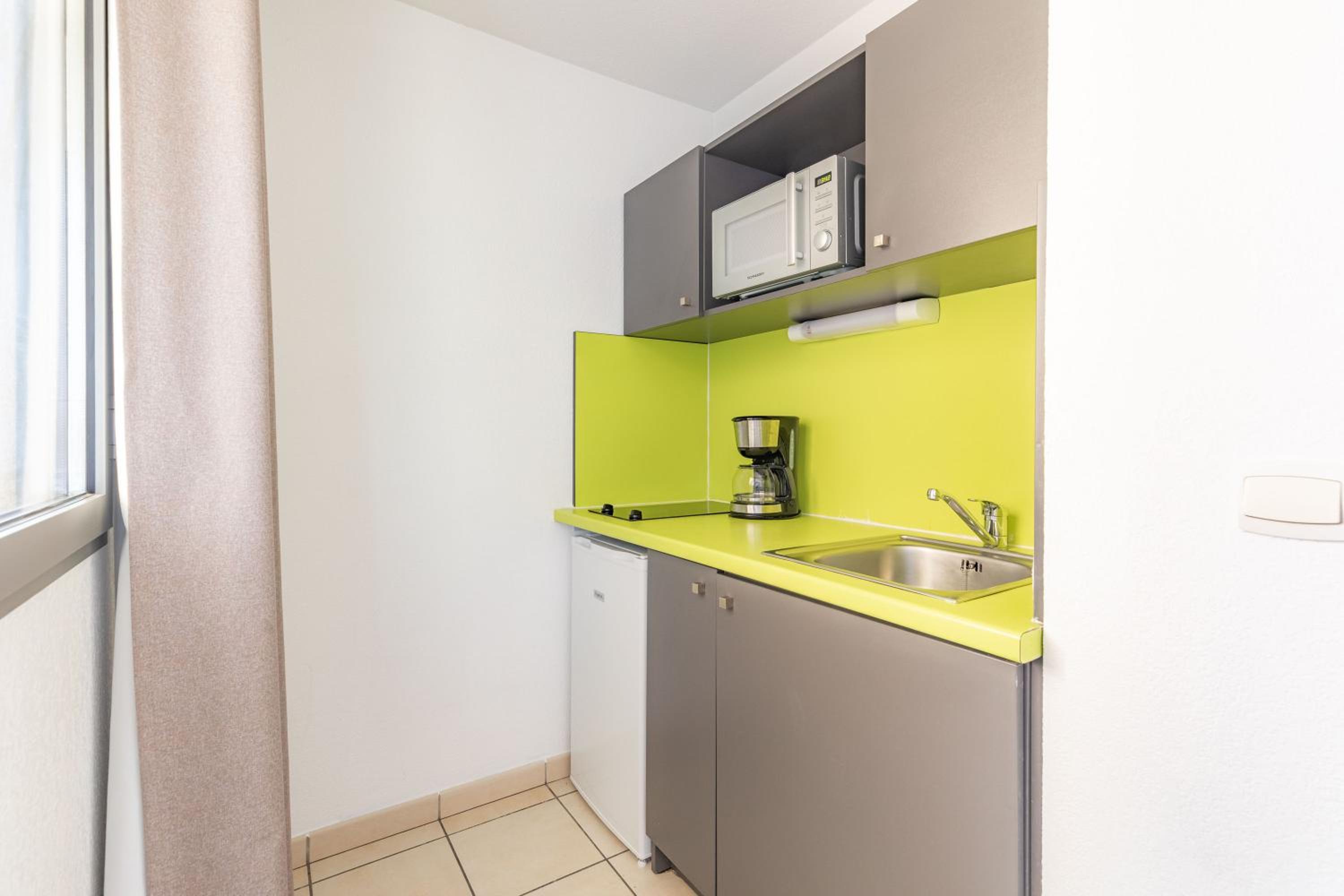 Family Studio - Photo 4