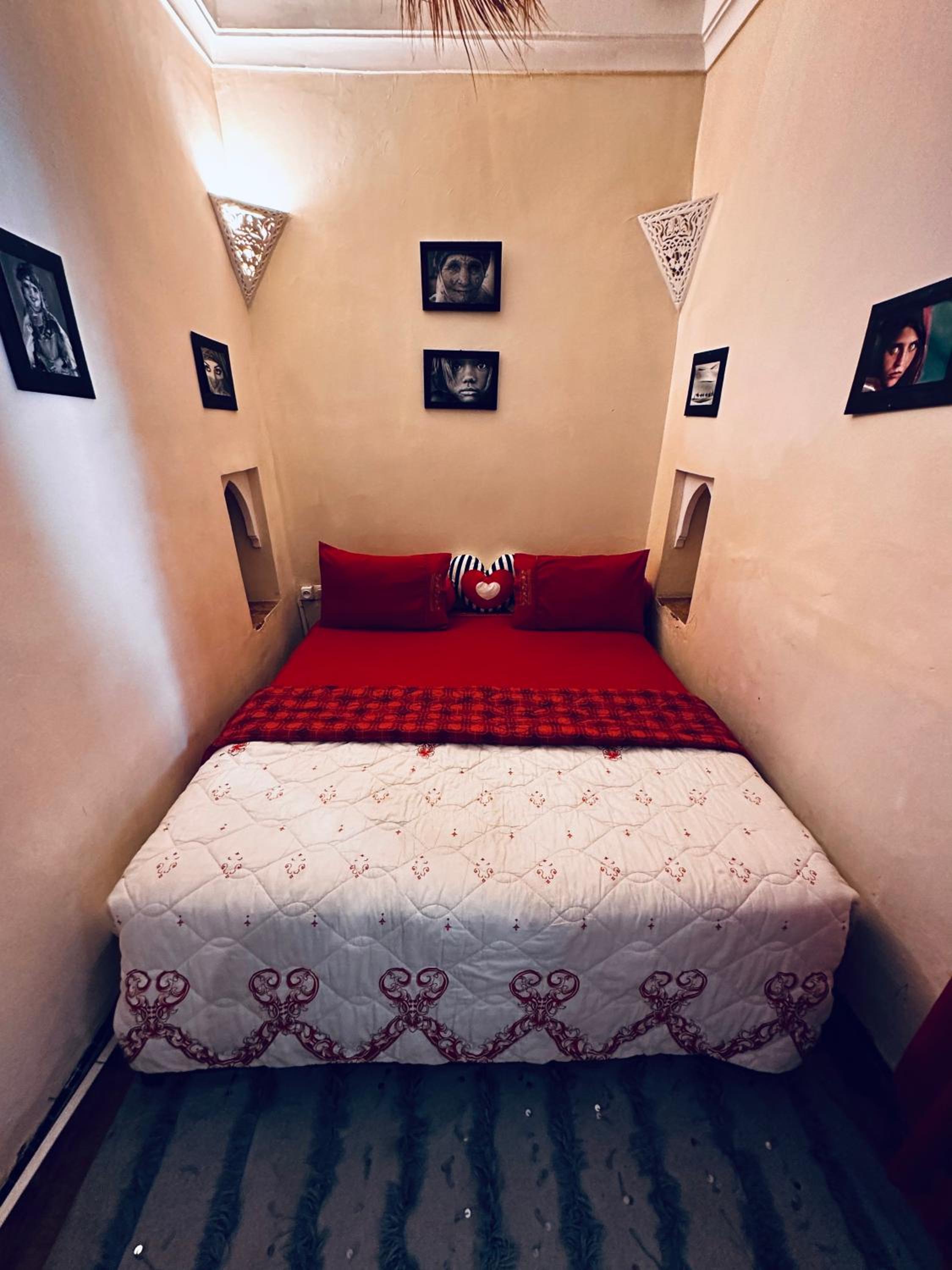 Villa - Photo 1