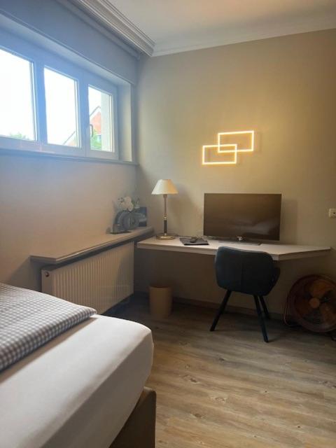 Small Double or Twin Room photo 3