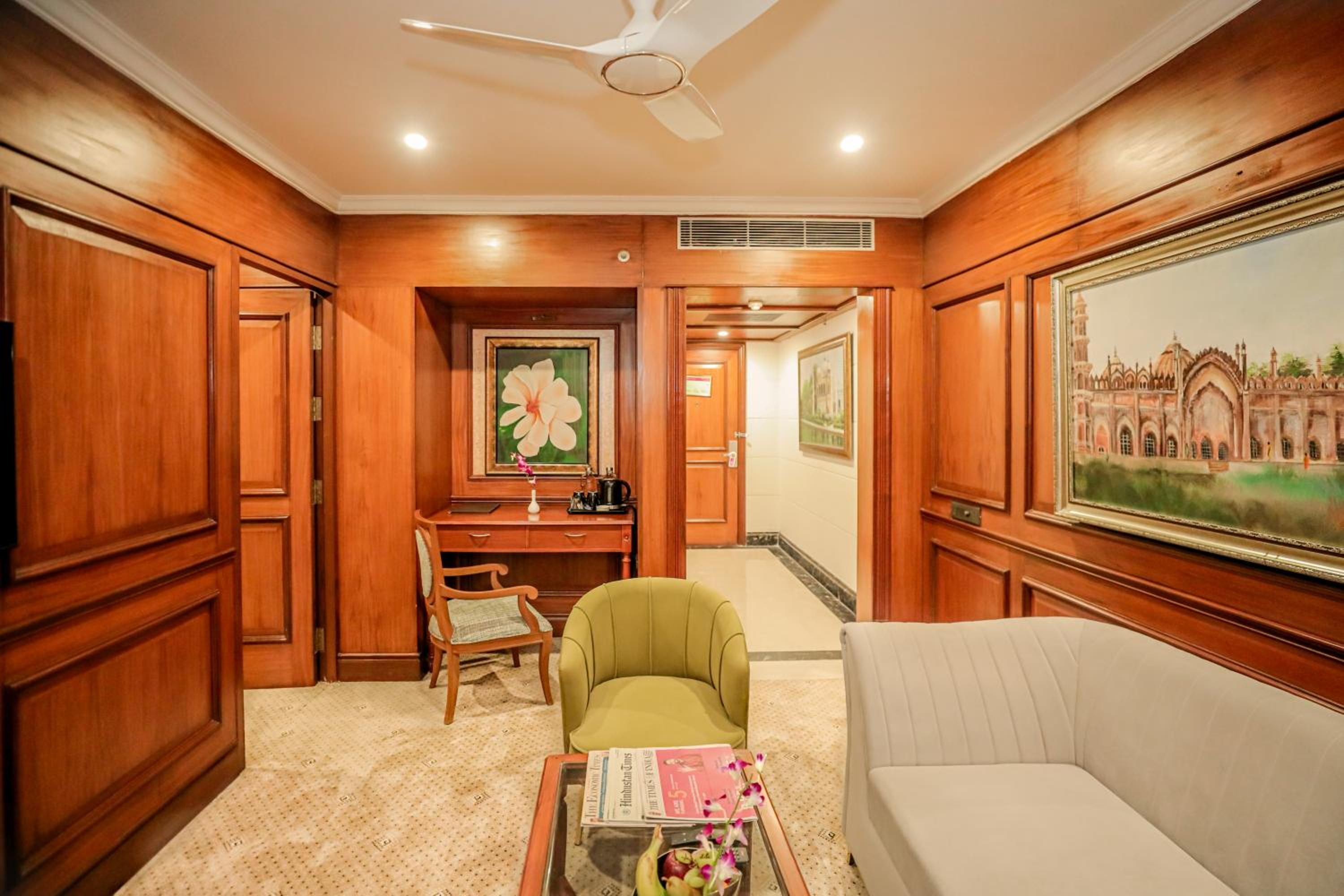 Suite With Bathtub - Enjoy Complimentary Hi-Tea, Tea or Coffee Timing - 5-6 pm