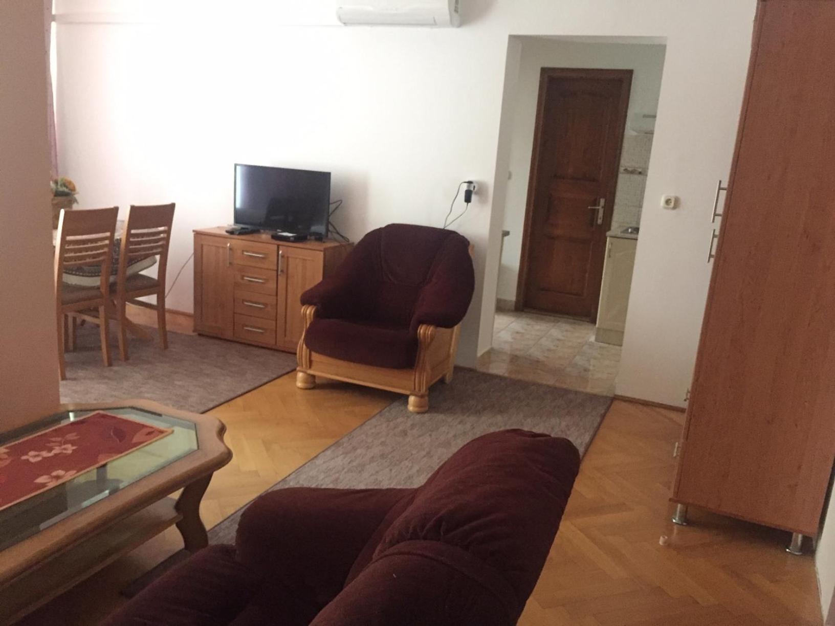 Family Apartment photo 3