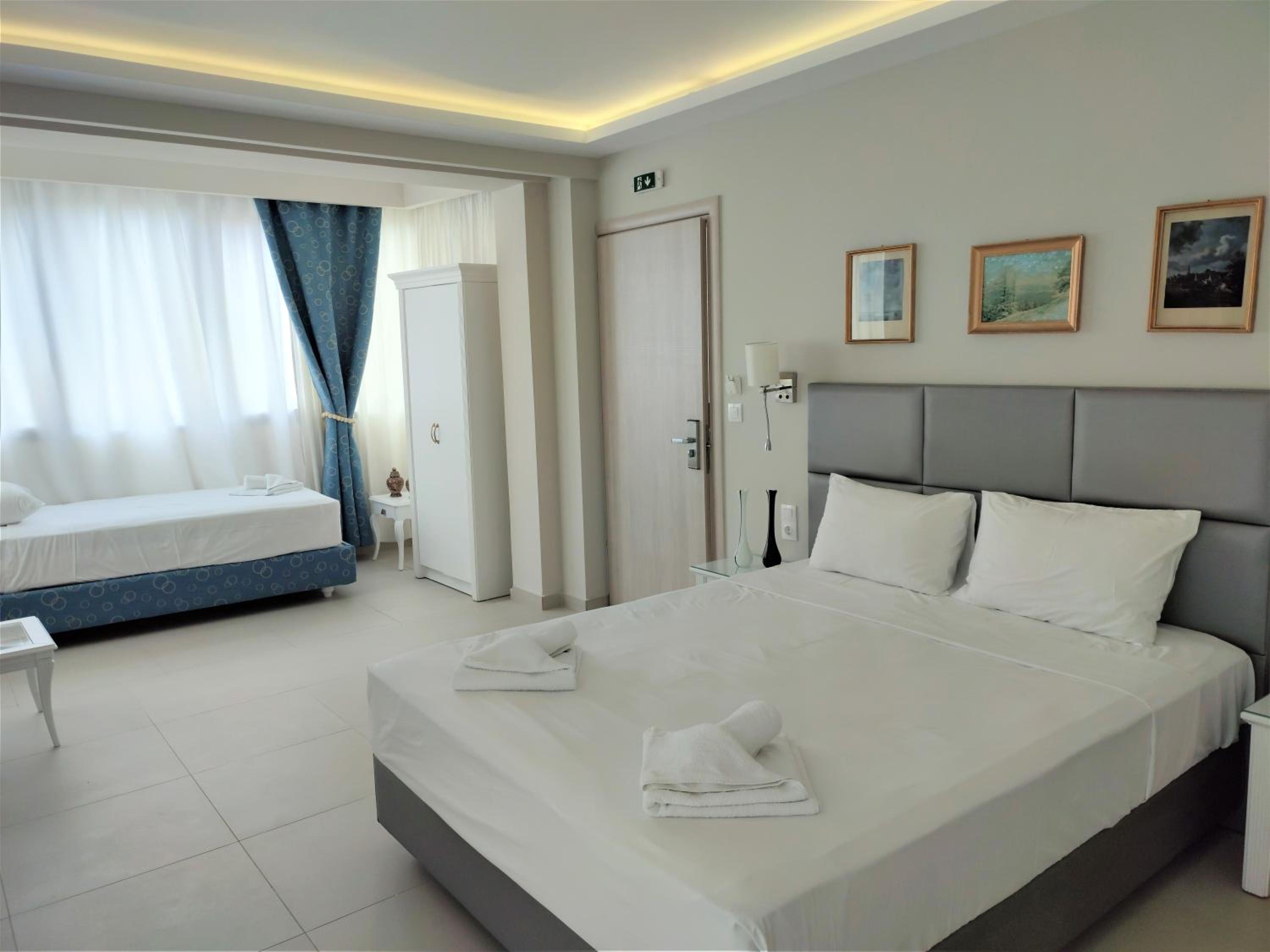 Triple Room with Garden View - Photo 3