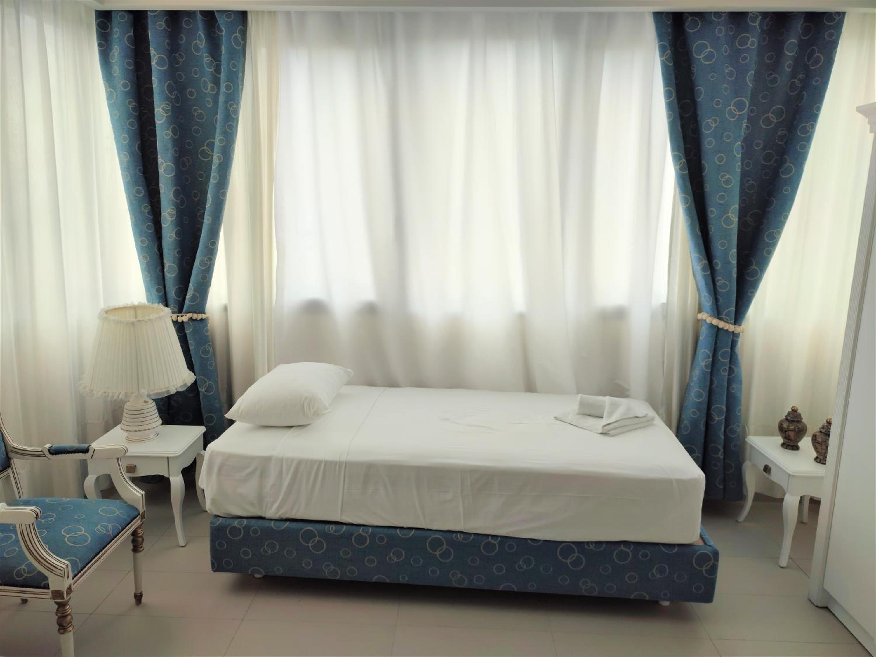 Triple Room with Garden View - Photo 10