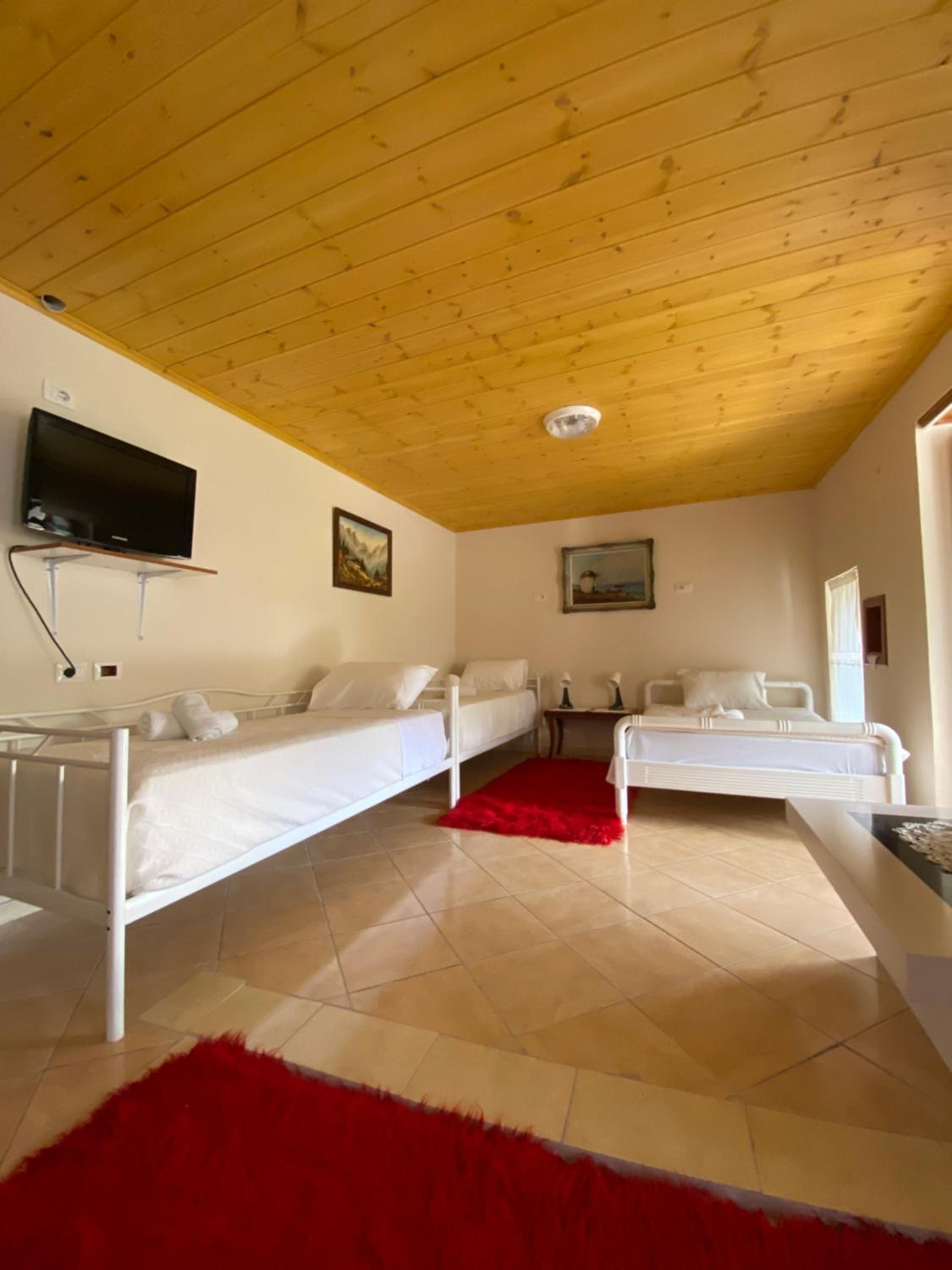 Quadruple Room with Balcony photo 2