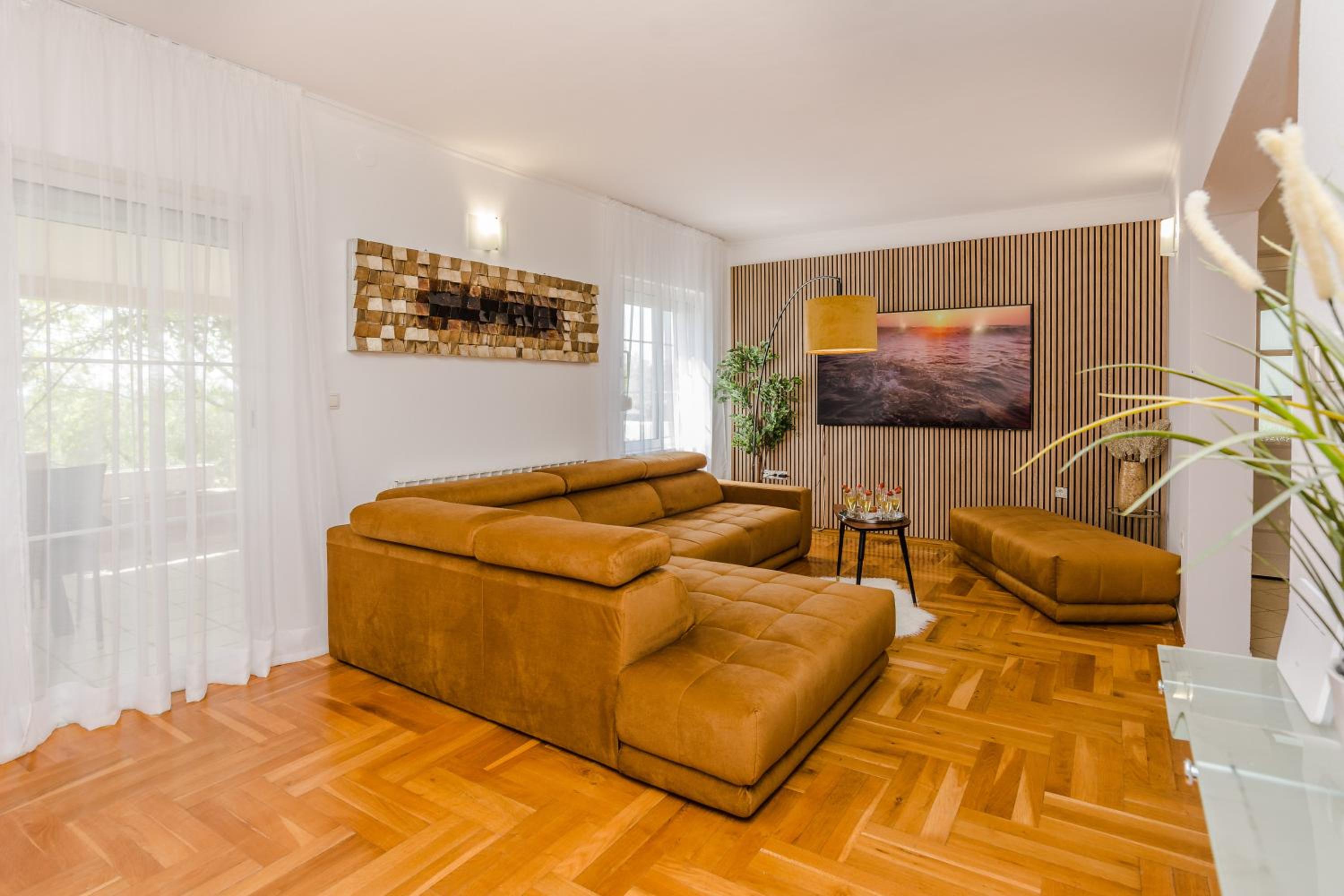 Villa photo 2