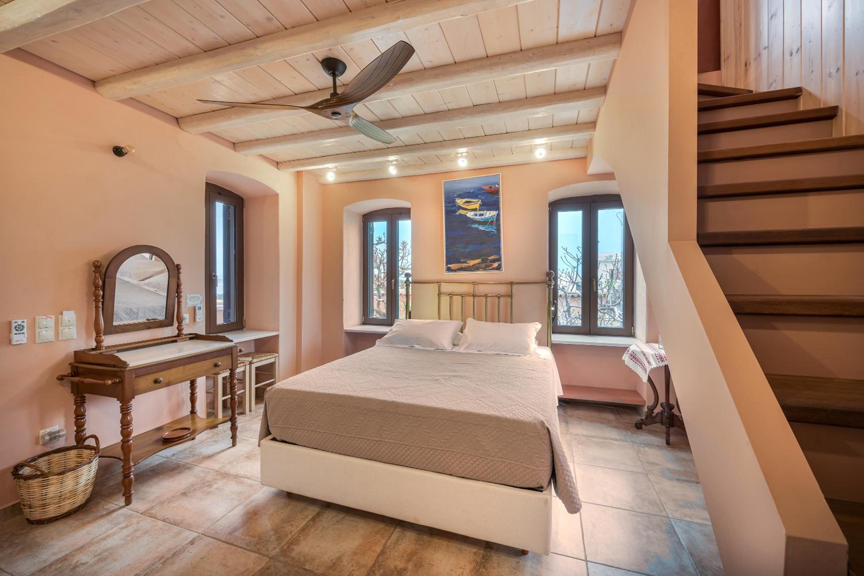 Maisonette with veranda and sea view