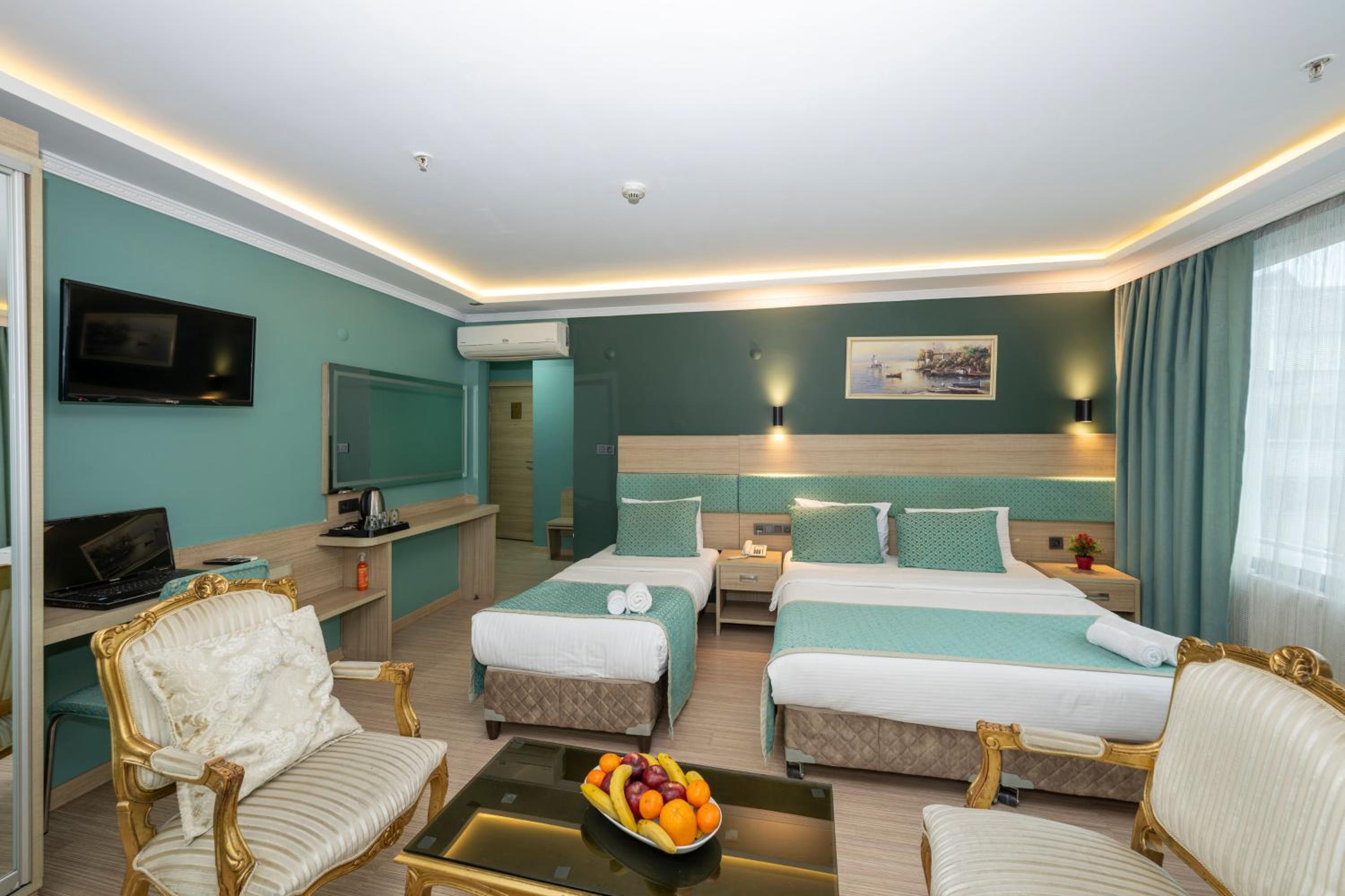 Deluxe Double or Twin Room with Spa Bath photo 3