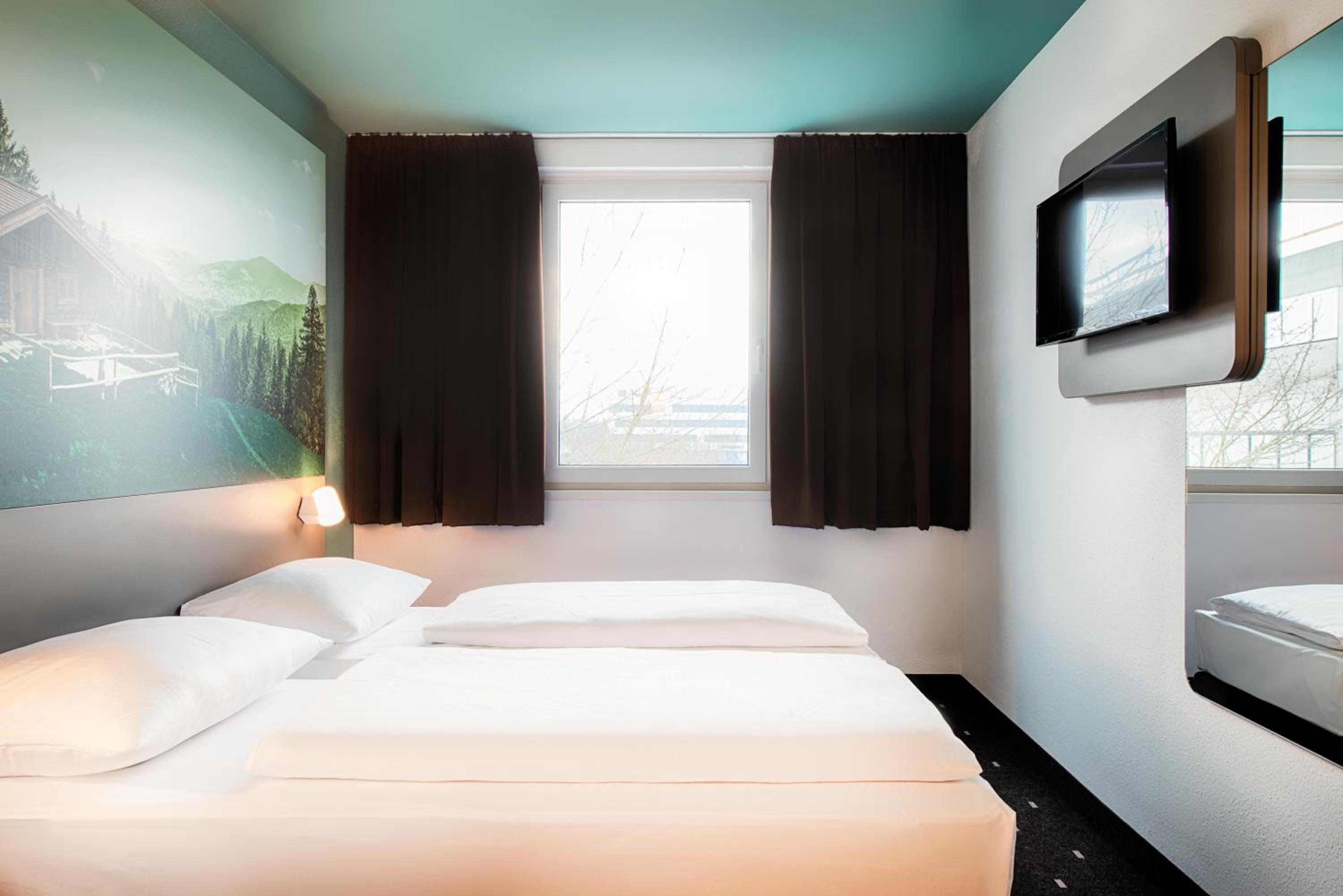 Standard Twin Room - Photo 1