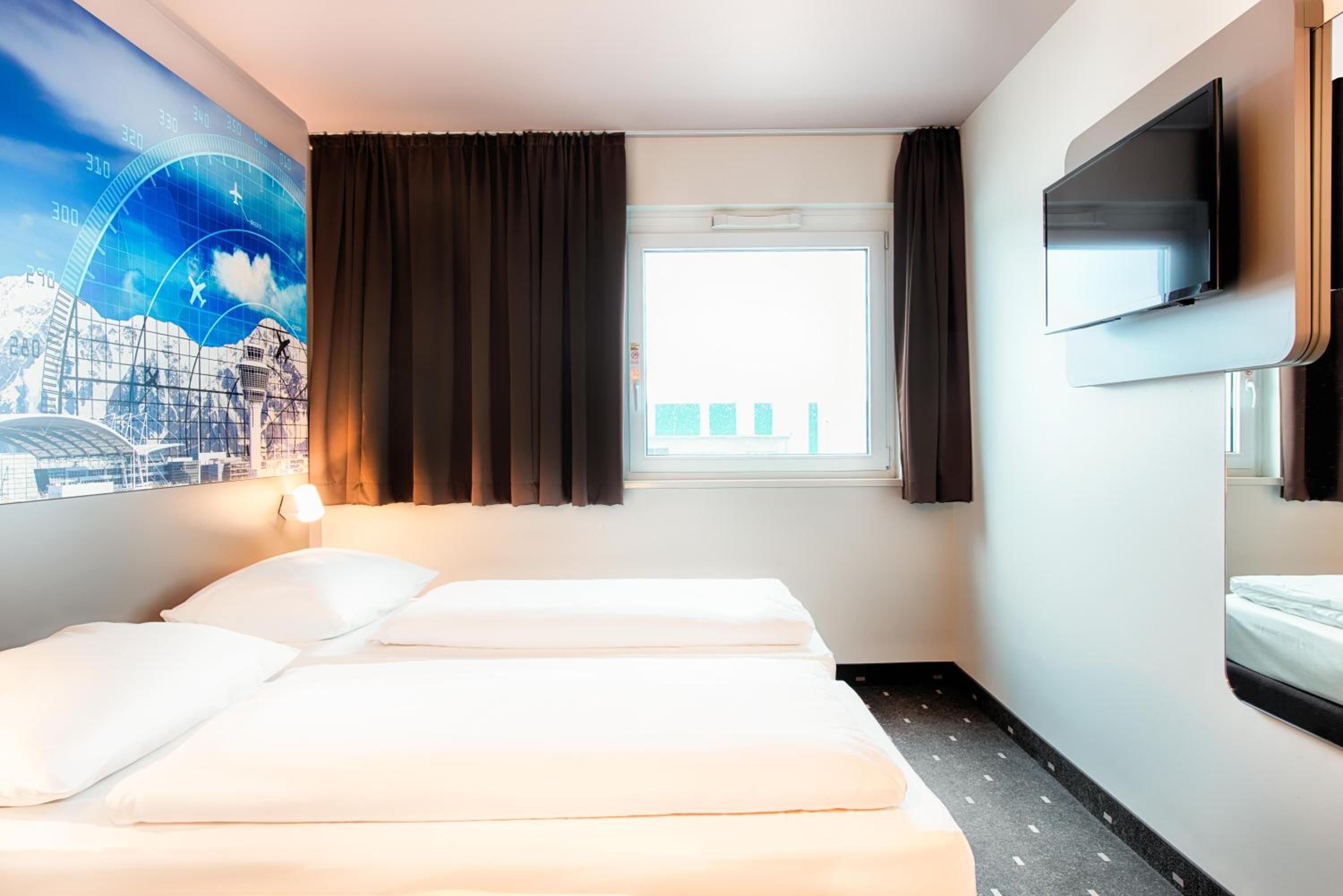 Twin Room - Photo 3