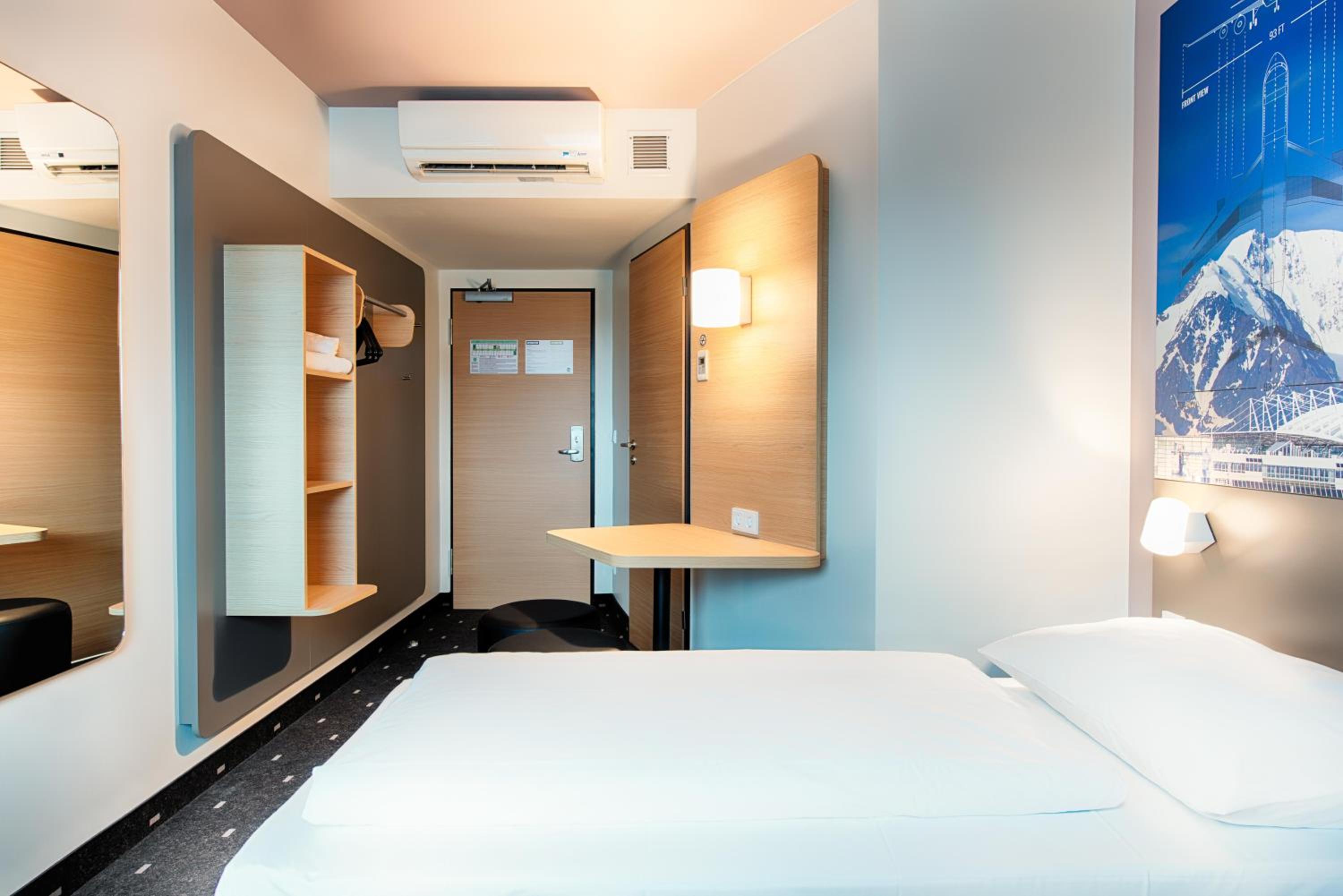 Twin Room - Photo 5