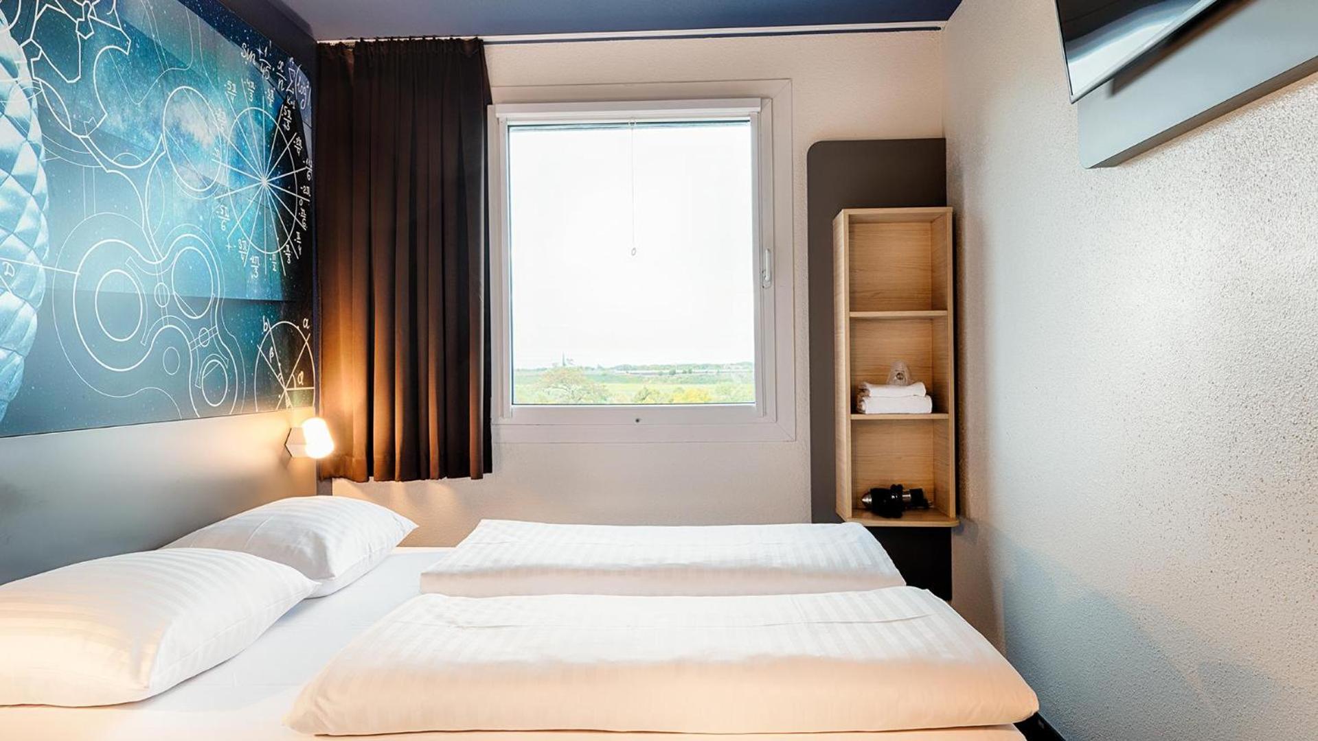 Standard Double Room - Photo 3