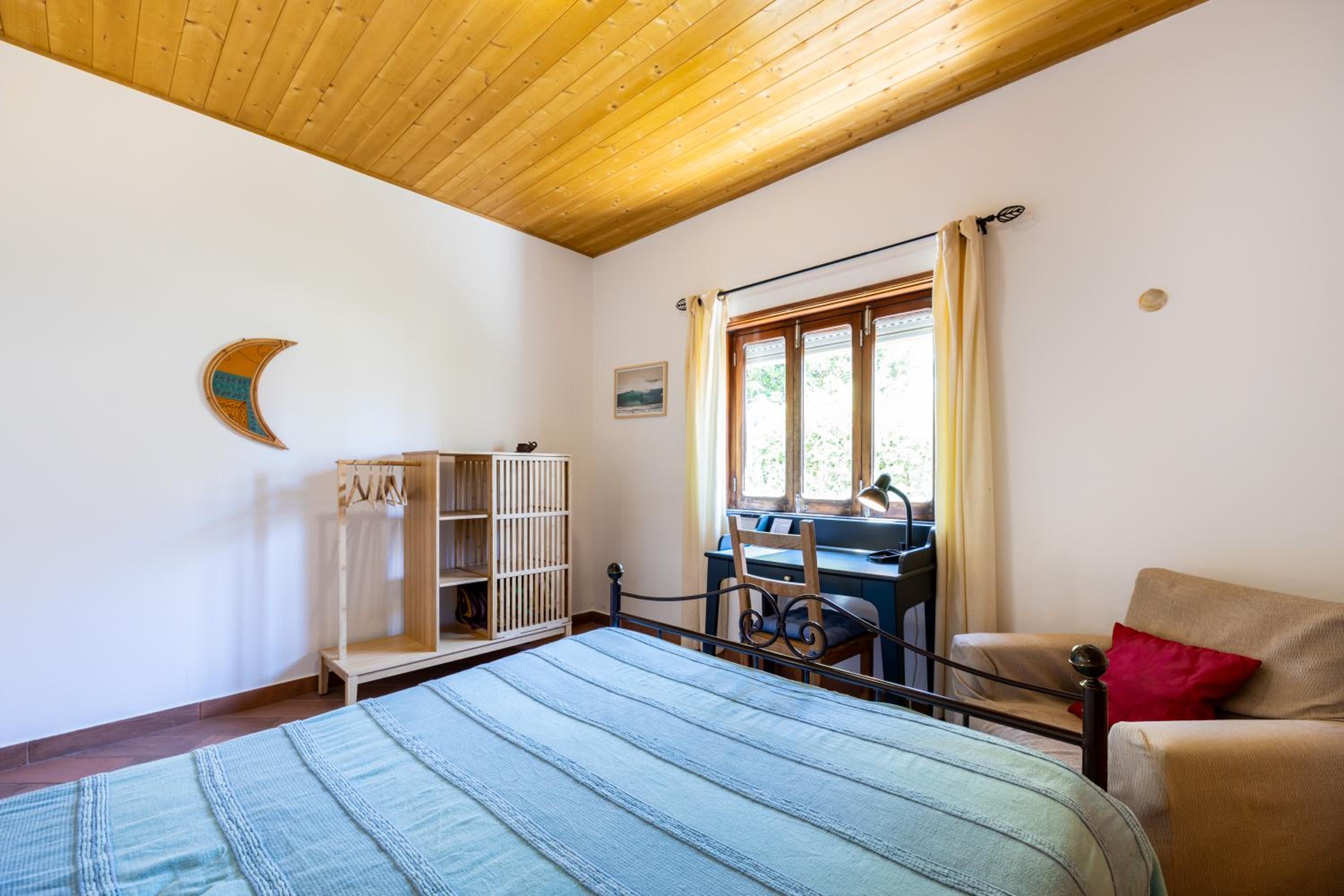 Double Room with Shared Bathroom photo 3