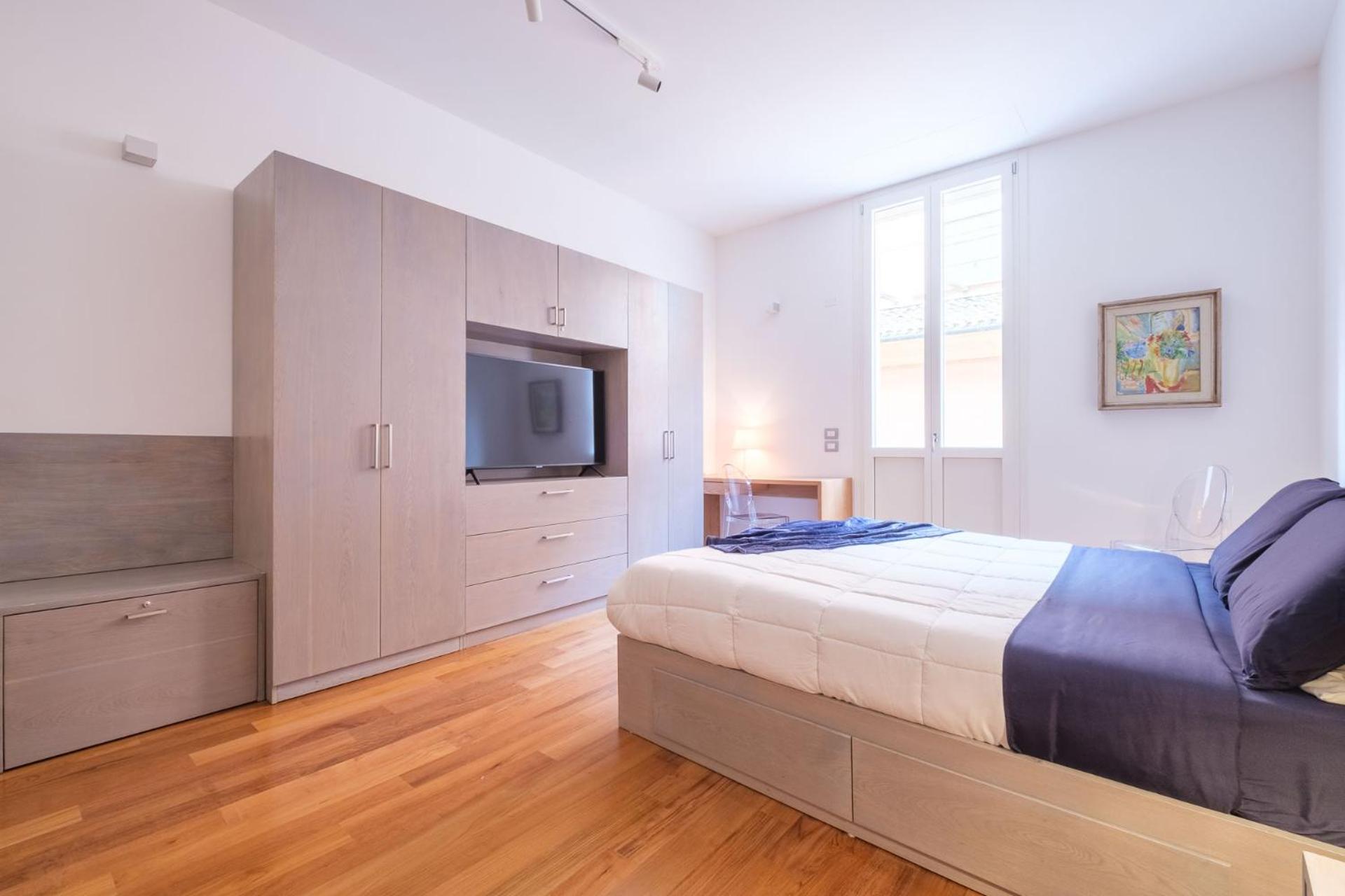 Suite with Balcony - Photo 7