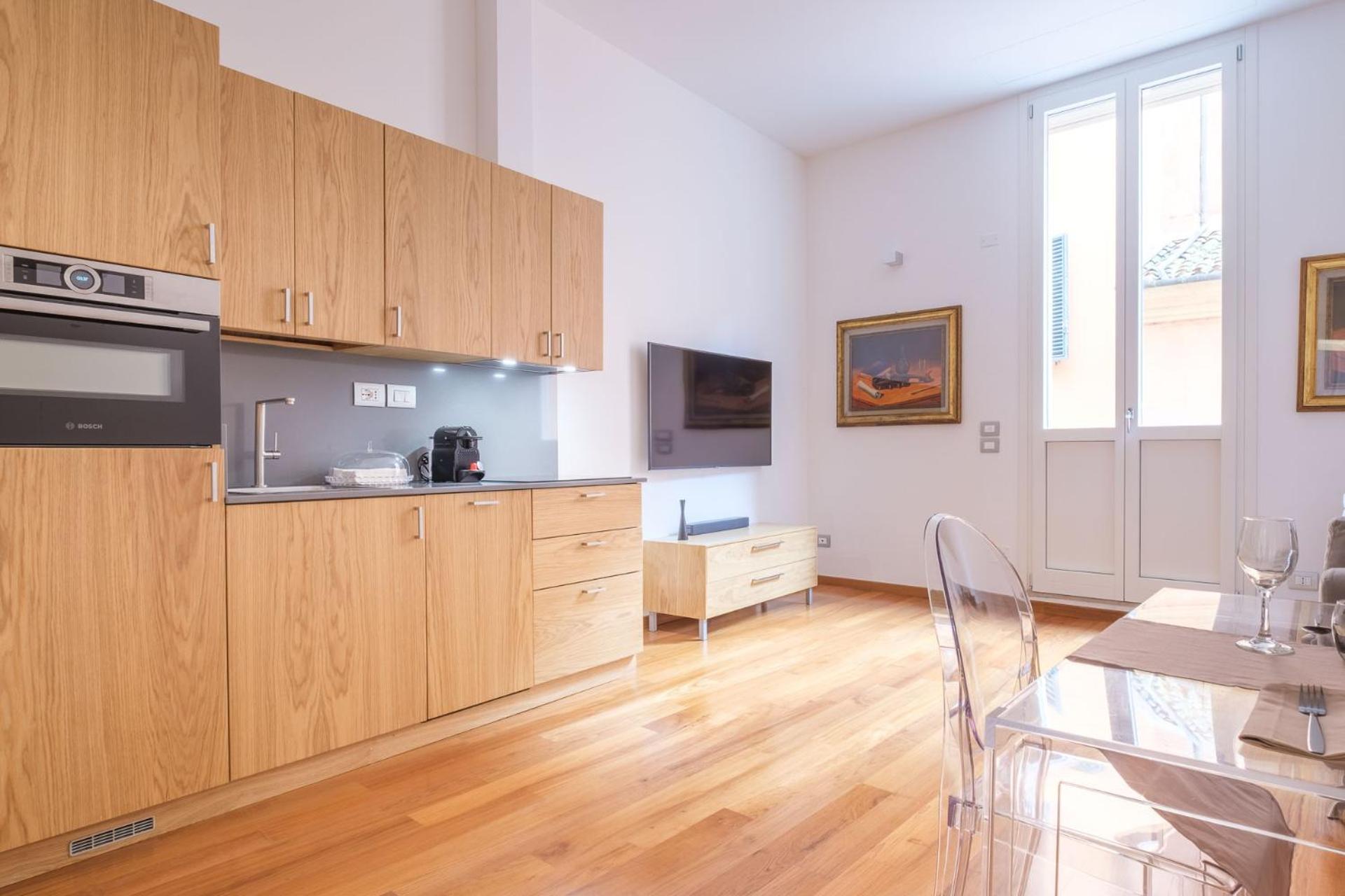 Suite with Balcony - Photo 5