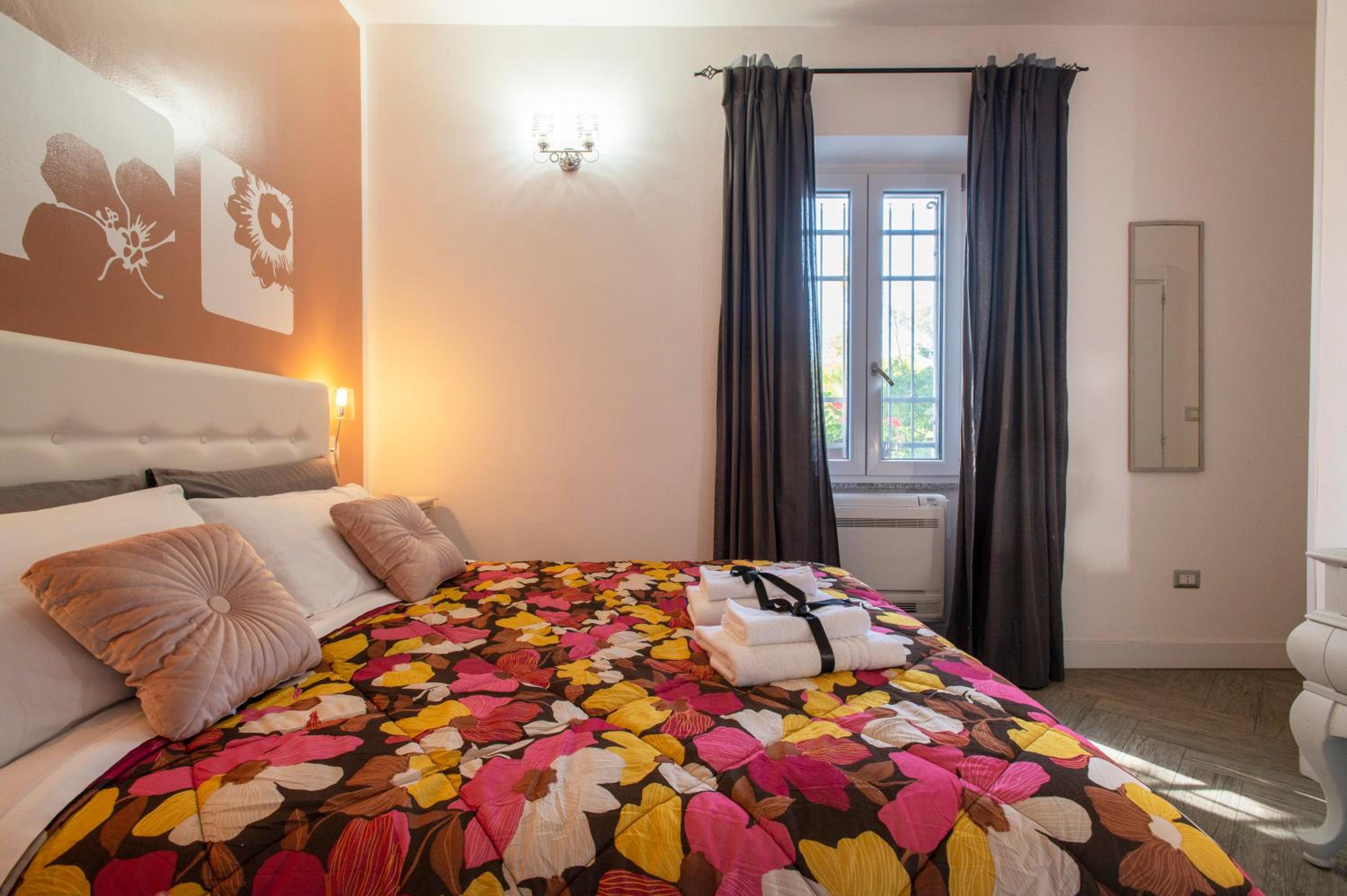 Deluxe Room - Photo 26