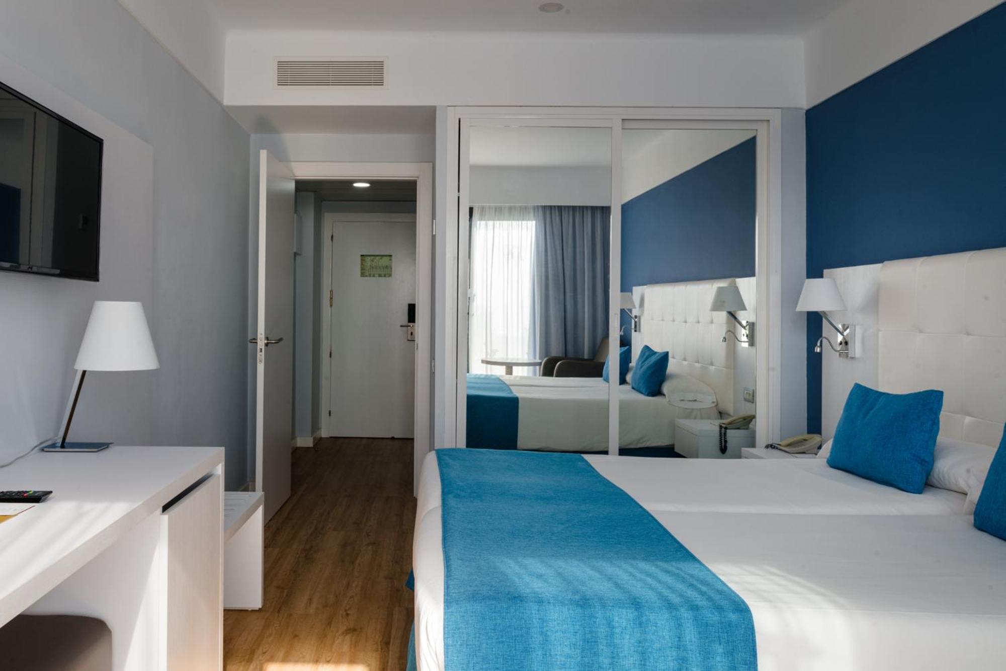 Double or Twin Room with Sea View (2 adults)