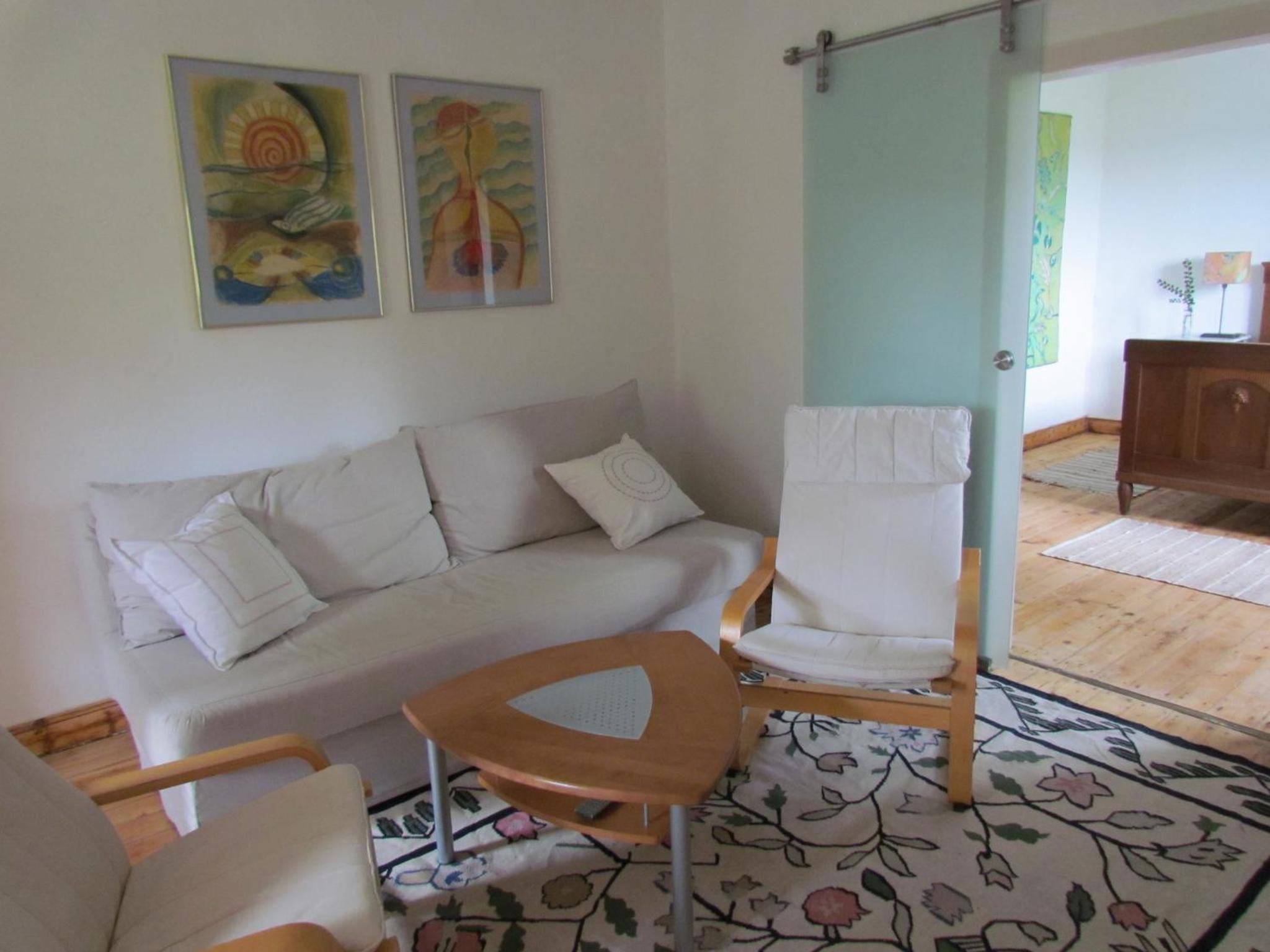 Apartment photo 2