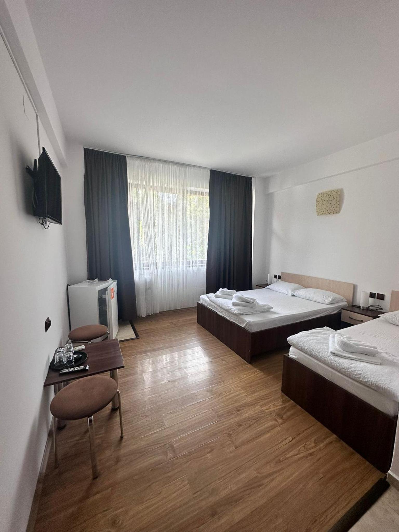 Standard Triple Room - Photo 12