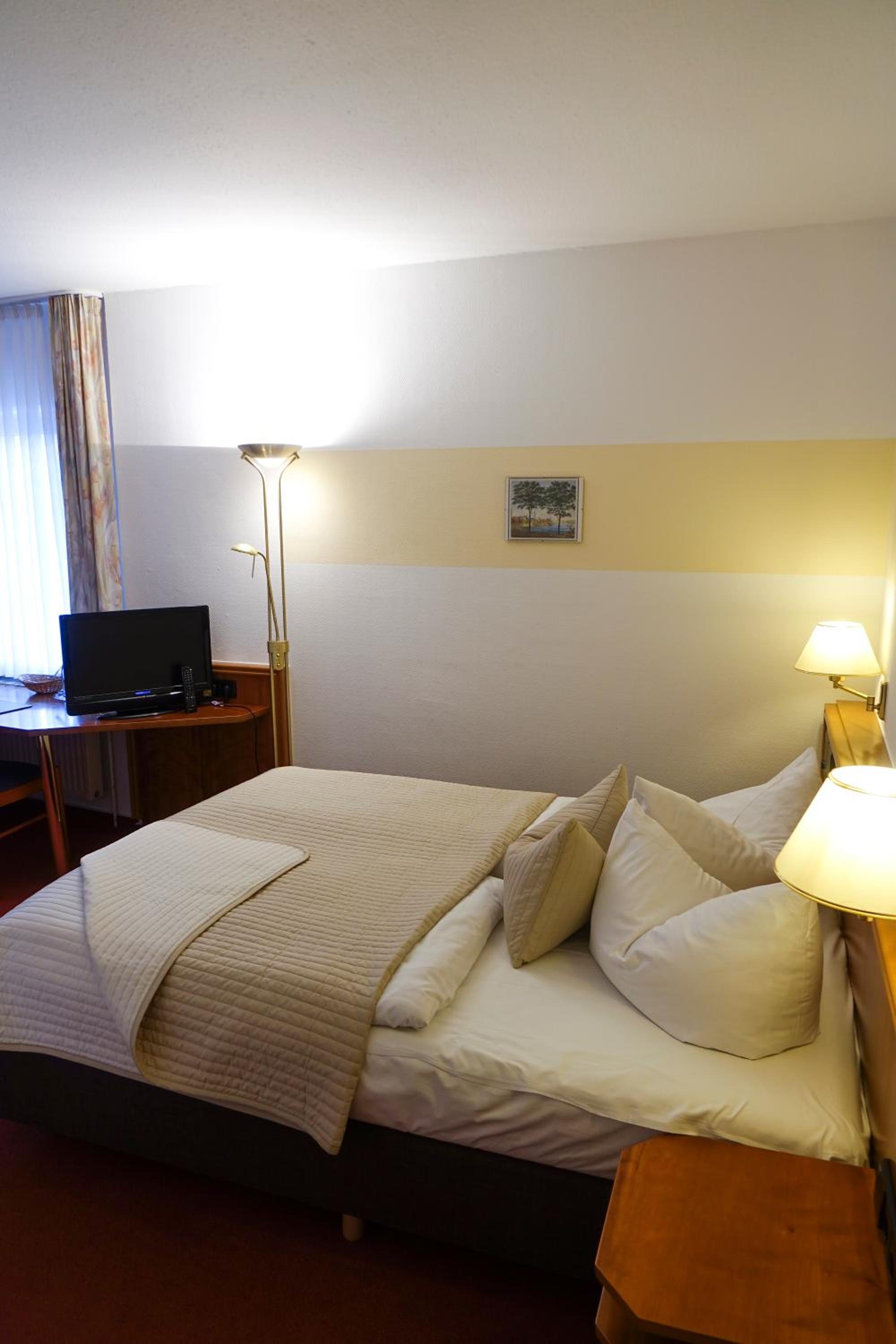 Queen Room - Photo 4