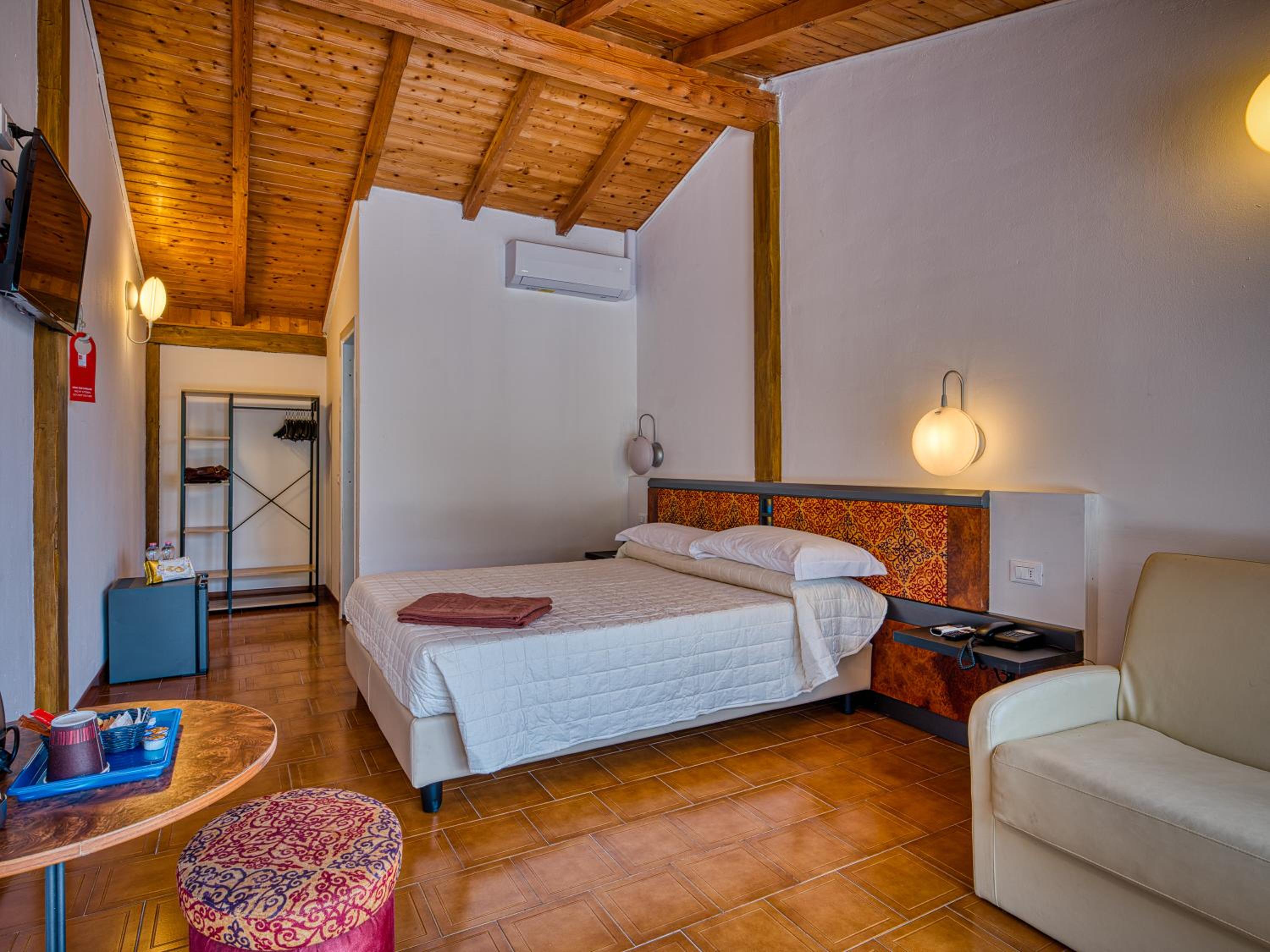 Double or Twin Room - Annex - Photo 9