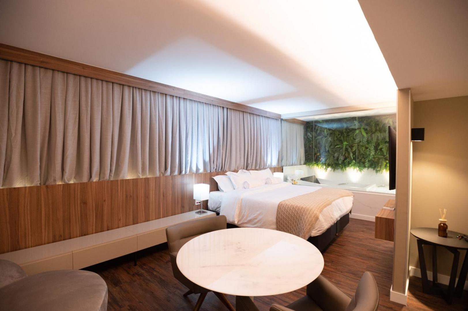 Double Premium Suite with King Bed