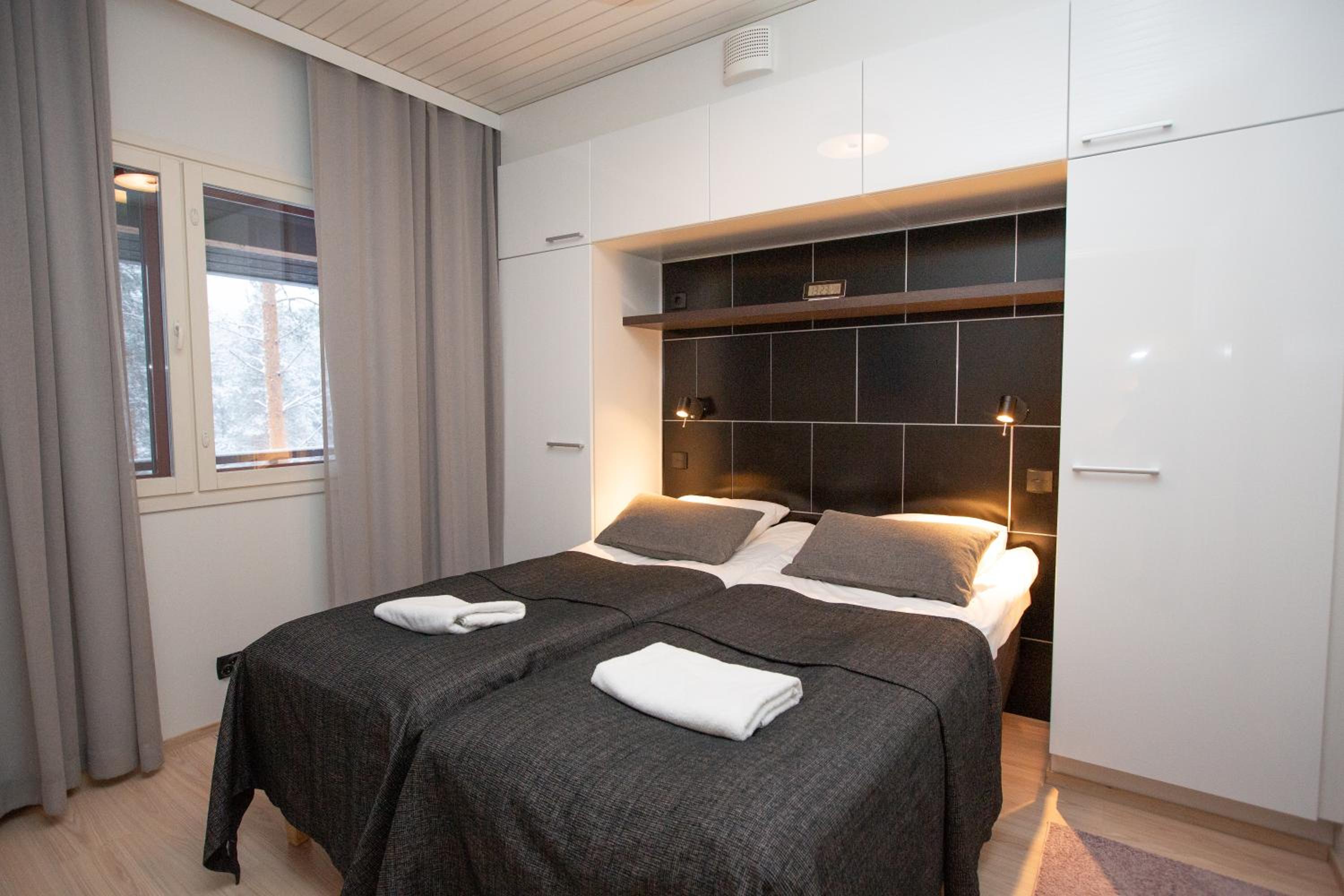 Two-Bedroom Apartment with Sauna - No pets photo 1
