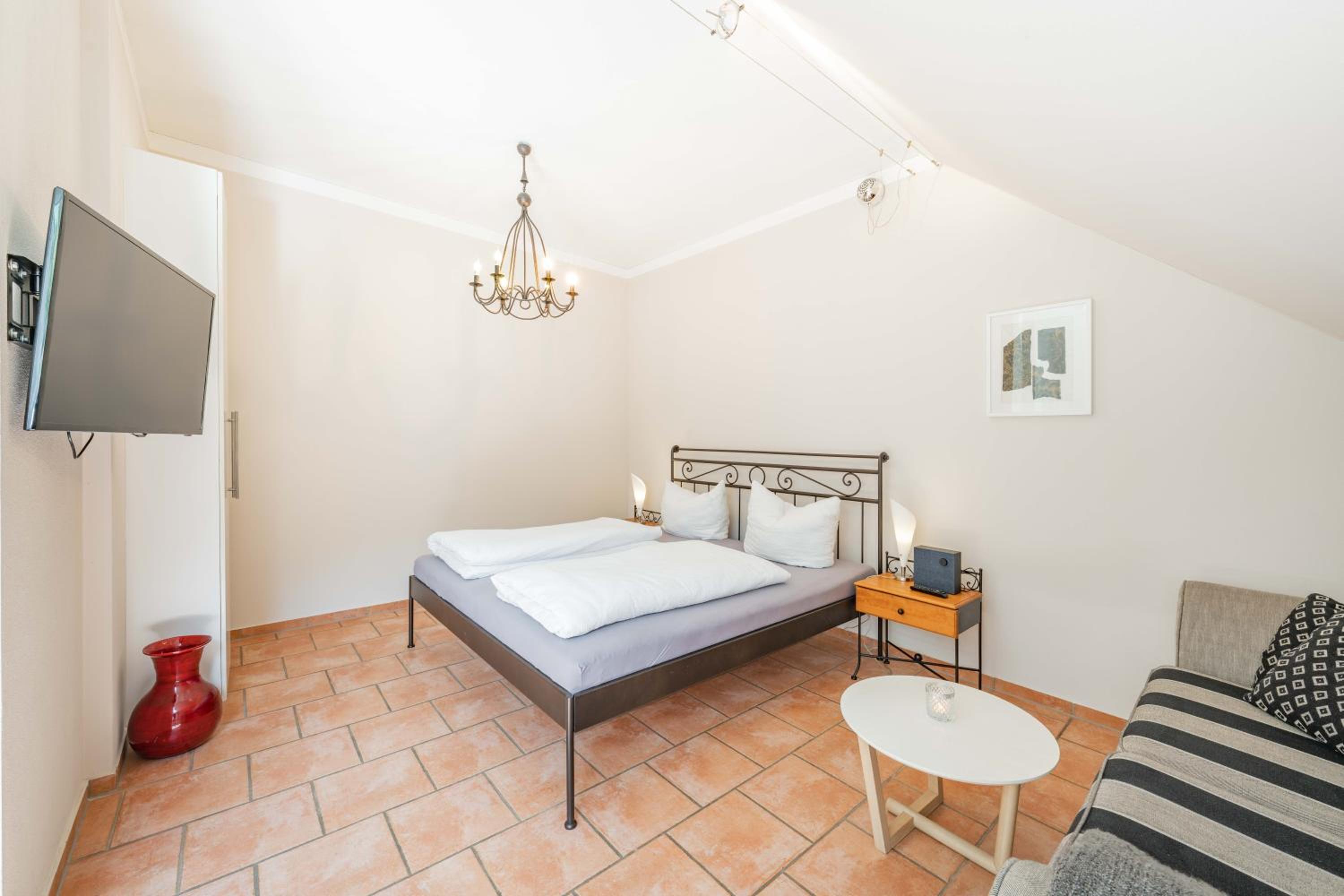 Studio Apartment photo 1