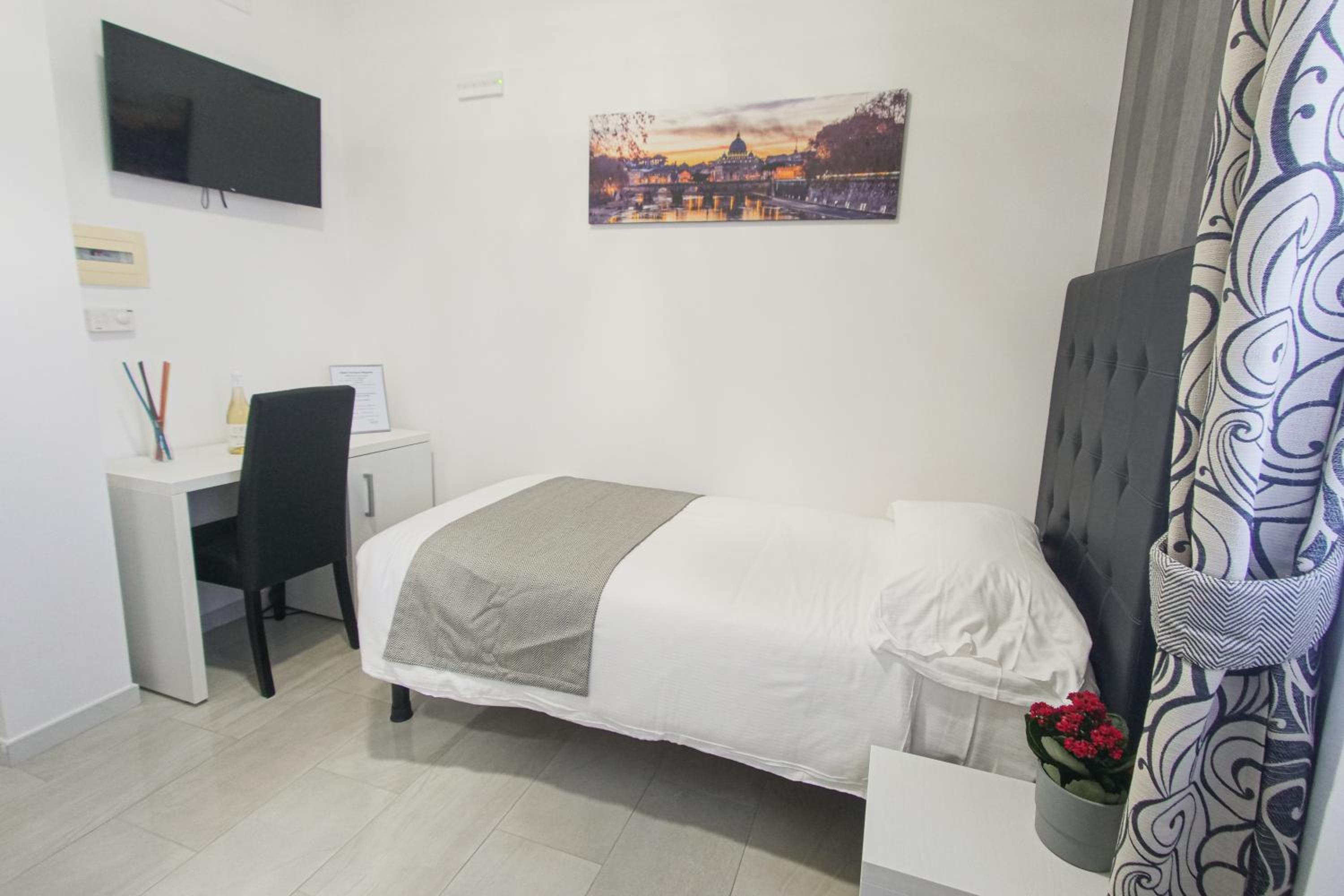 Standard Single Room photo 3