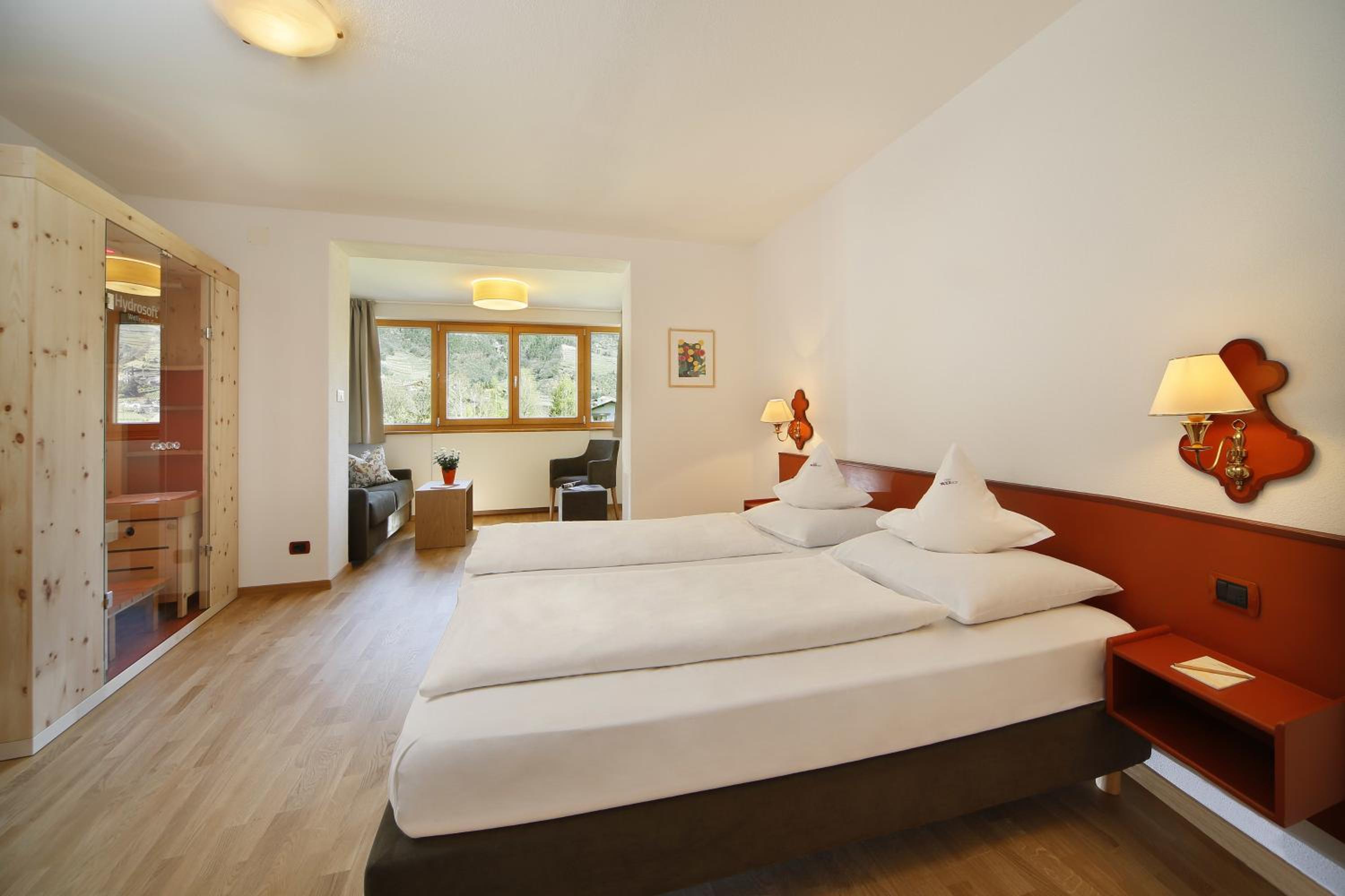 Superior Double Room with Balcony - Photo 1