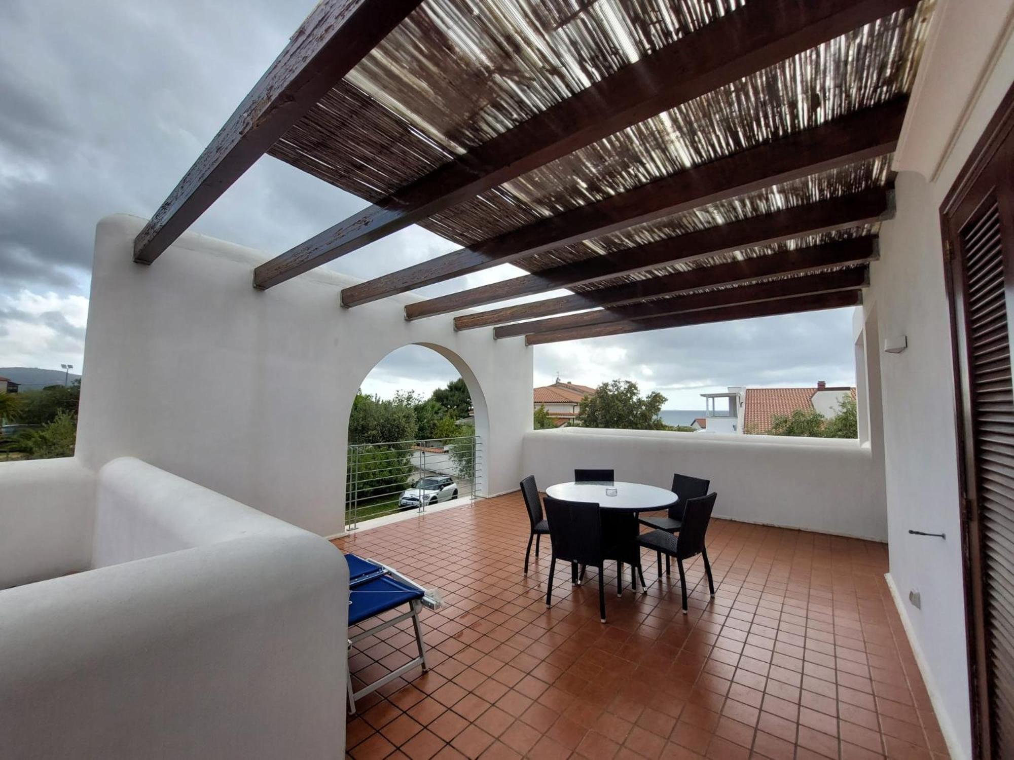 Two-Bedroom Apartment with Terrace - Dependence photo 3