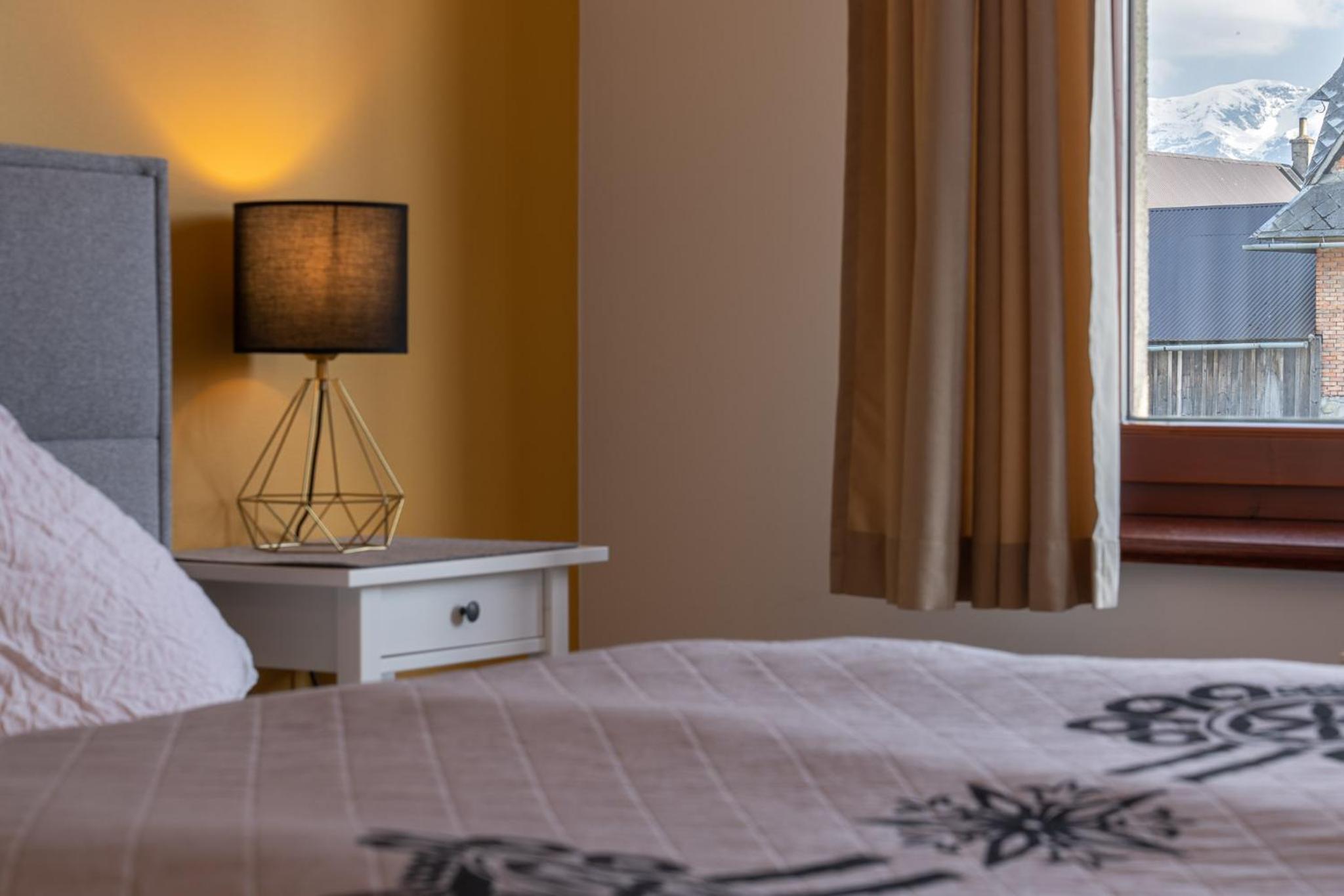 One-Bedroom Apartment - Photo 10