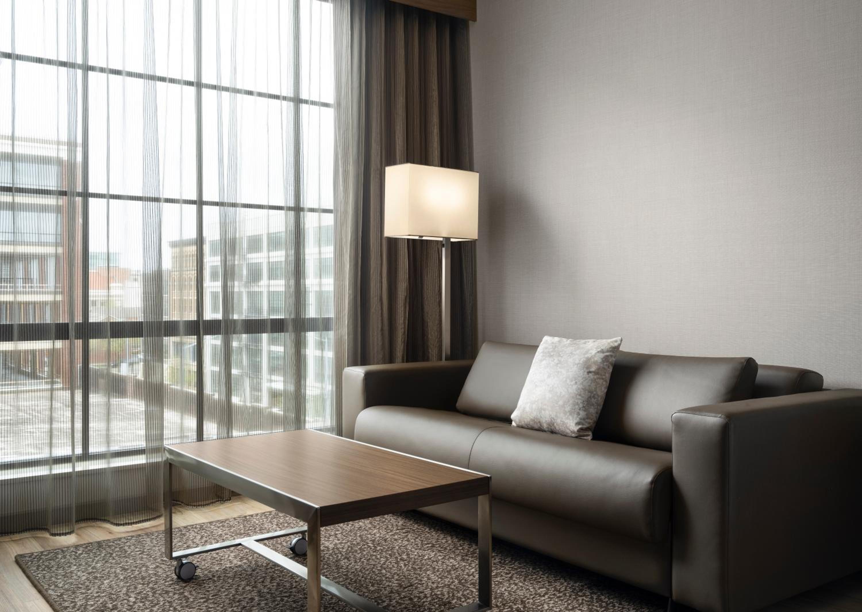 Standard King Room - Photo 14