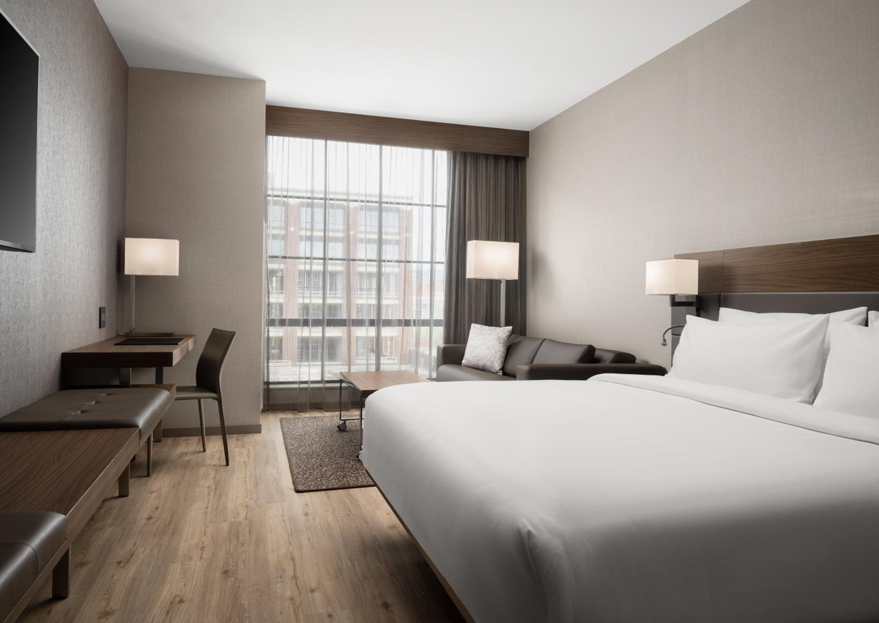 Standard King Room - Photo 1