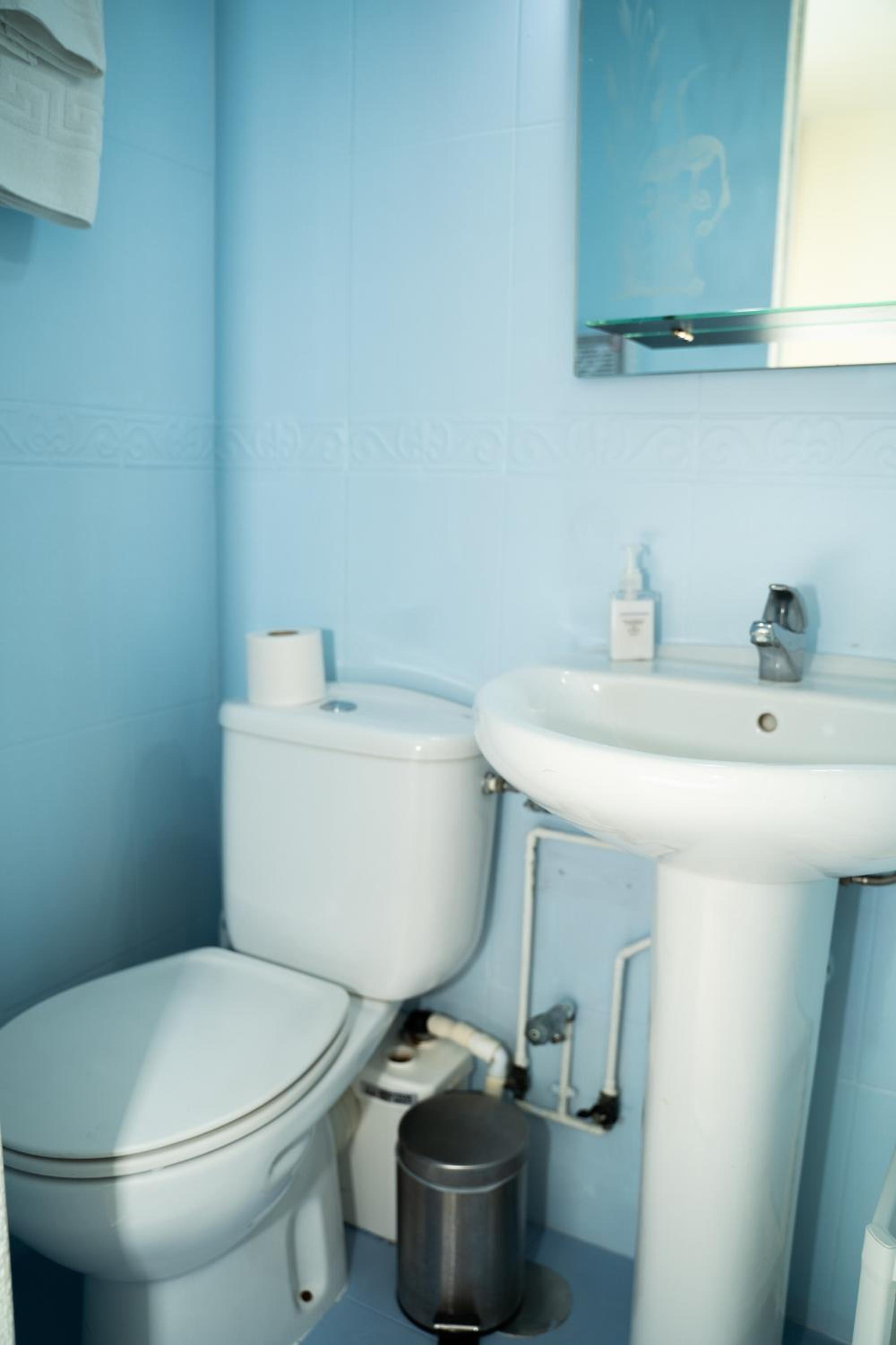 Double Room - Photo 2