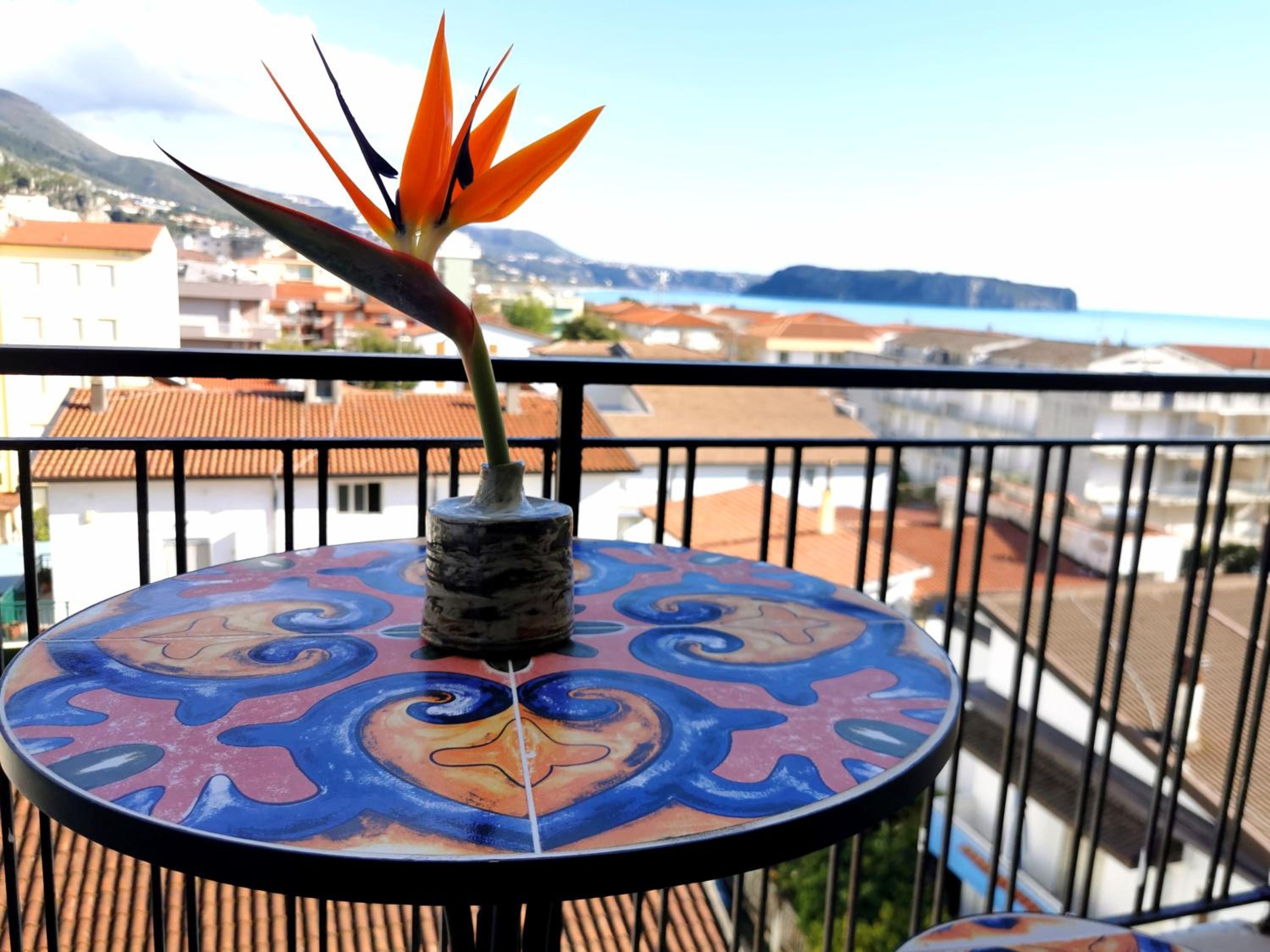 Quadruple Room with Sea View - Photo 17