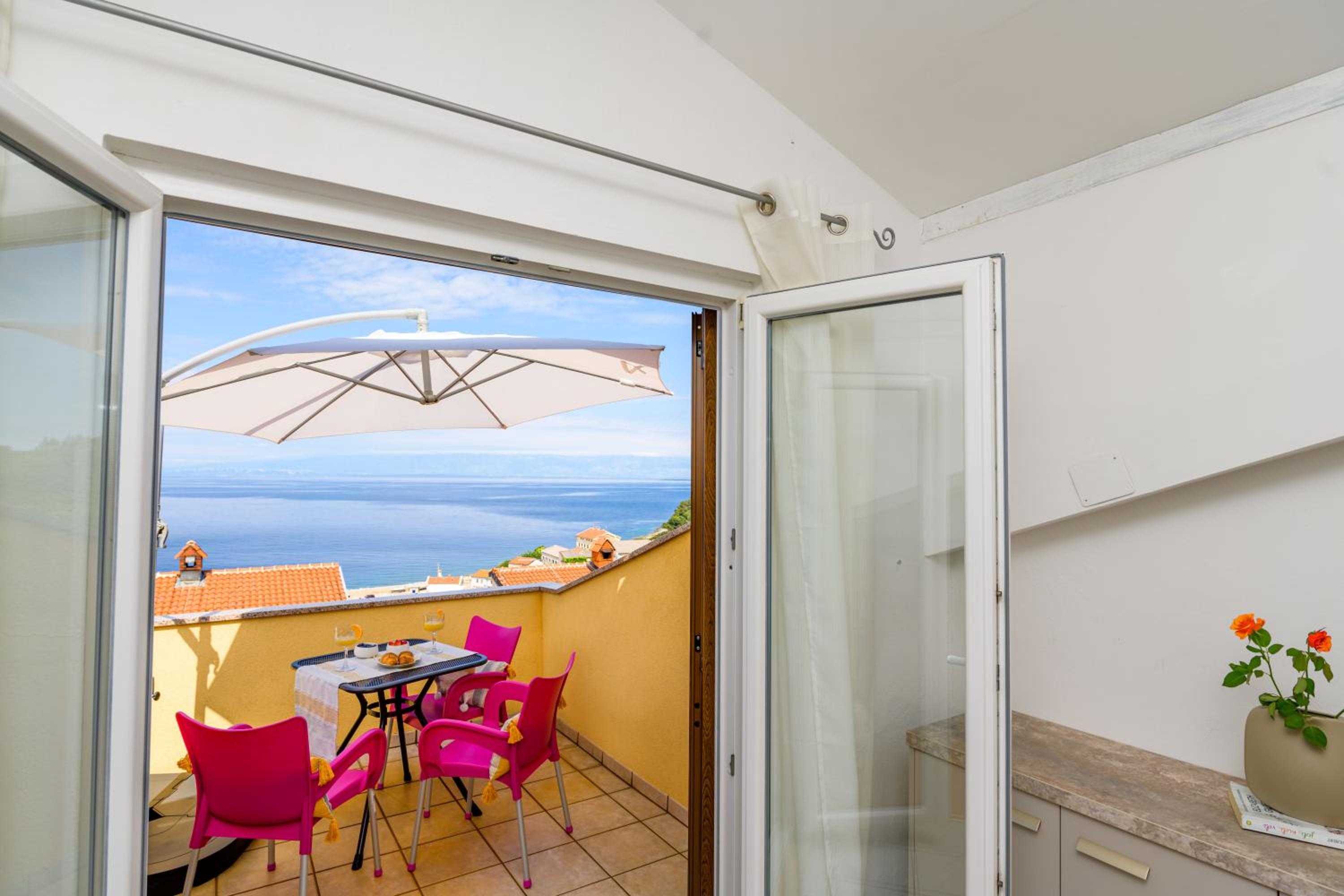 Apartment with Sea View photo 3