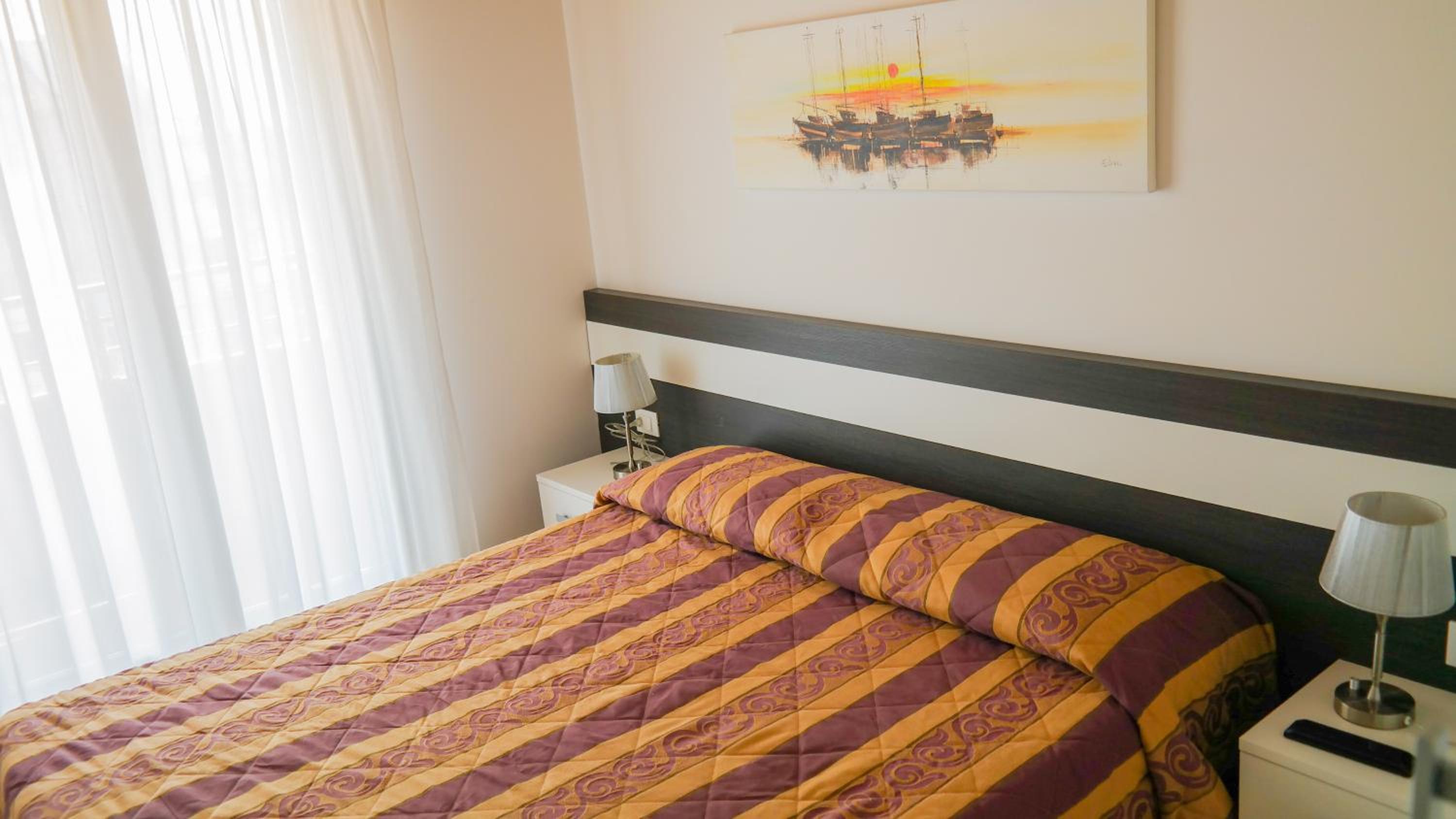 One-Bedroom Apartment - Photo 1