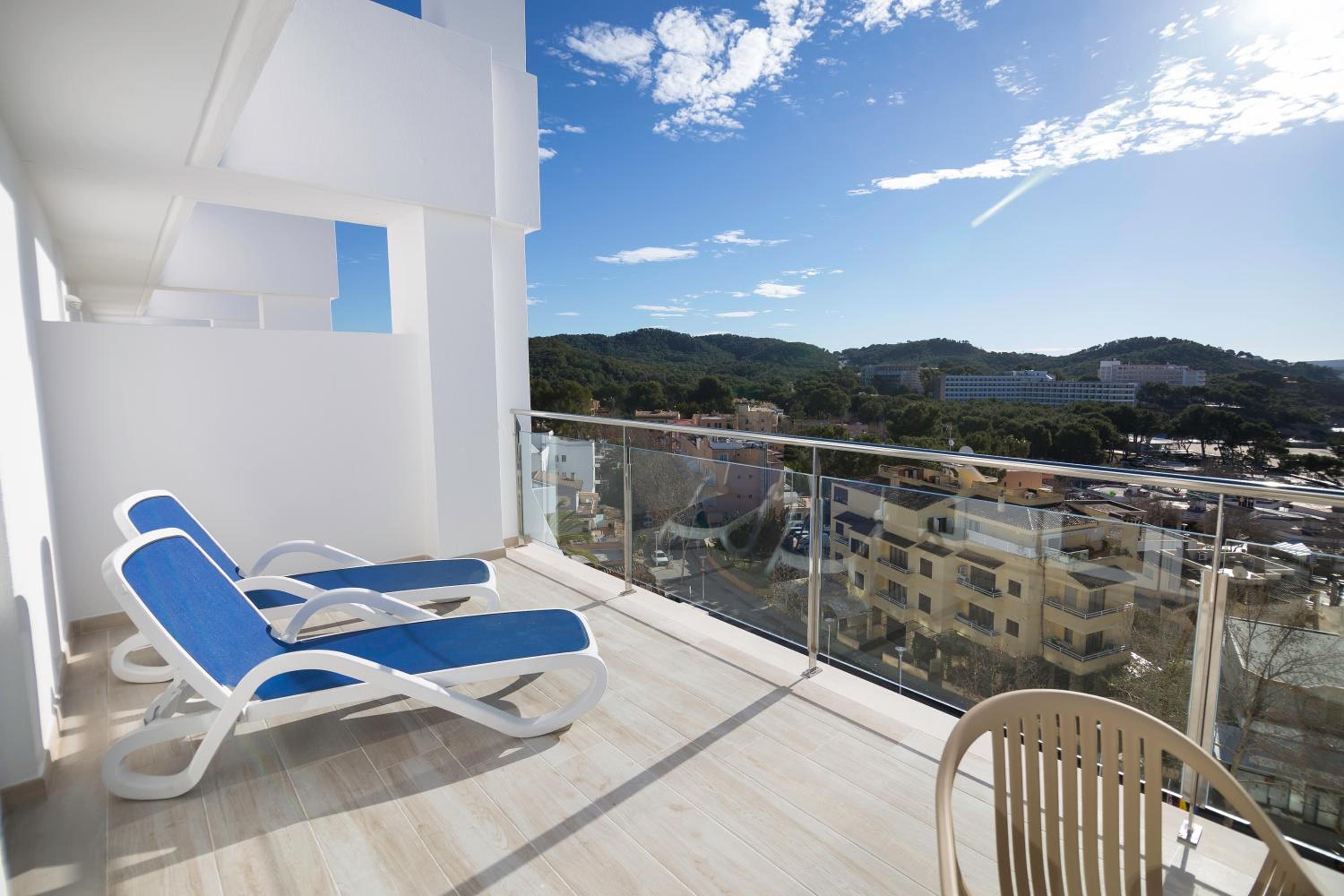 Superior Apartment with Sea View thumbnail 6