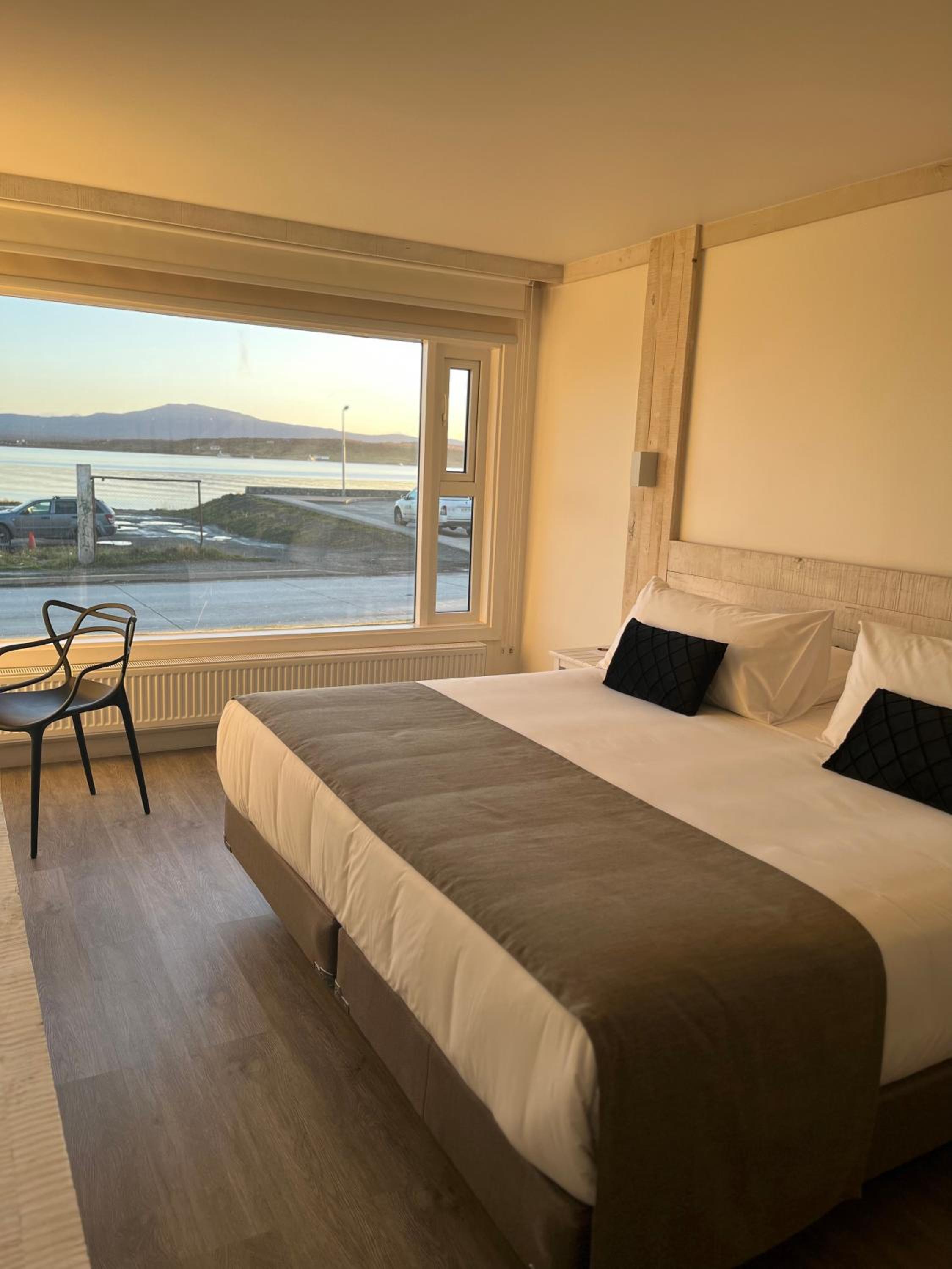 Standard Double or Twin Room photo 2