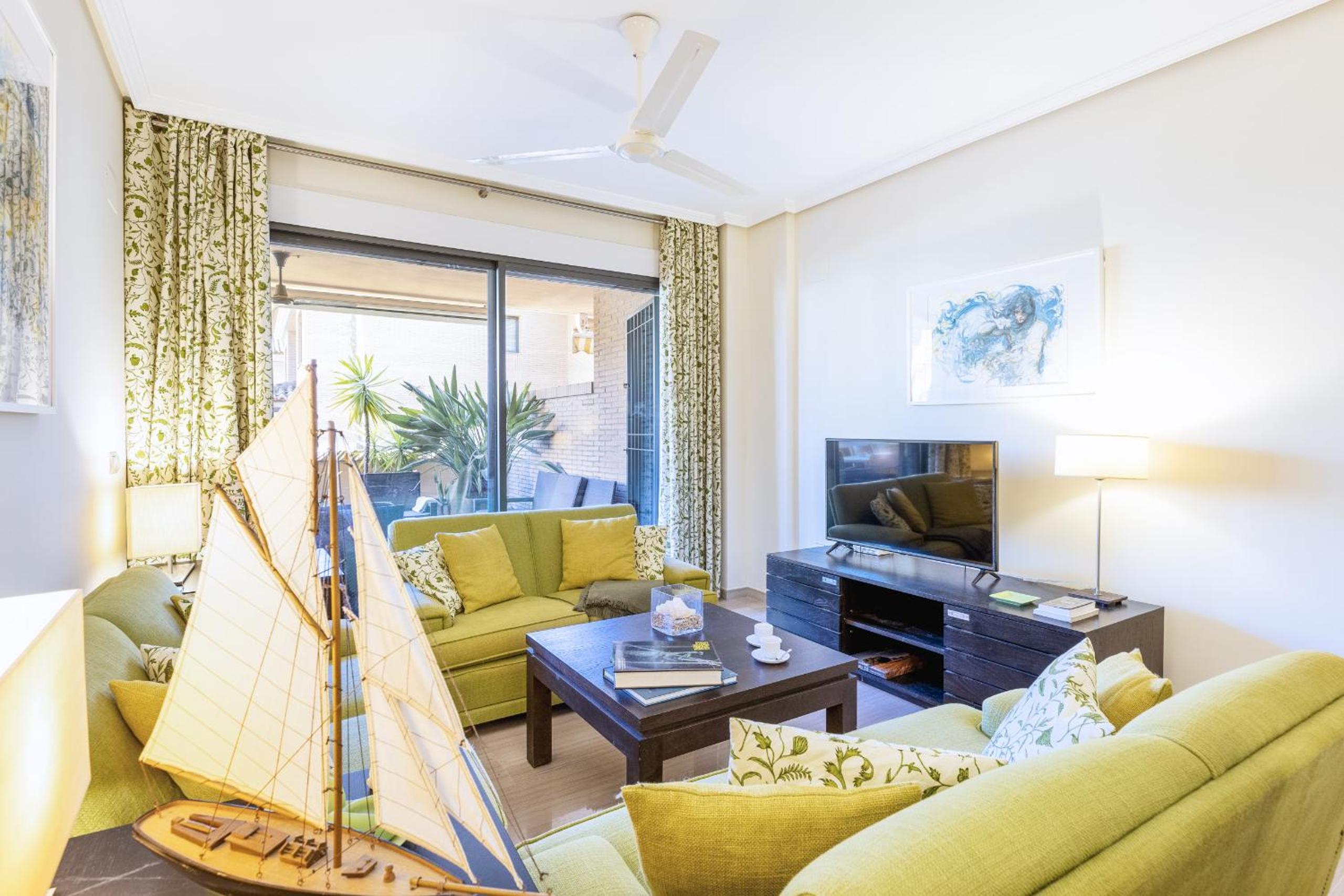 Apartamento con vista a la piscina