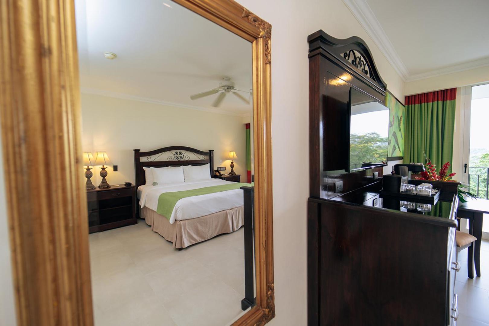 Premium Double Room - Photo 9