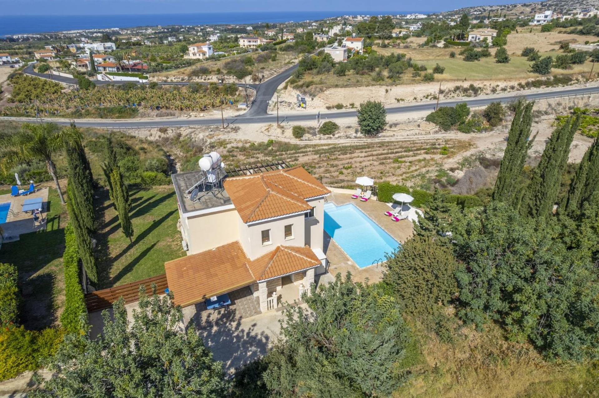 Villa photo 2