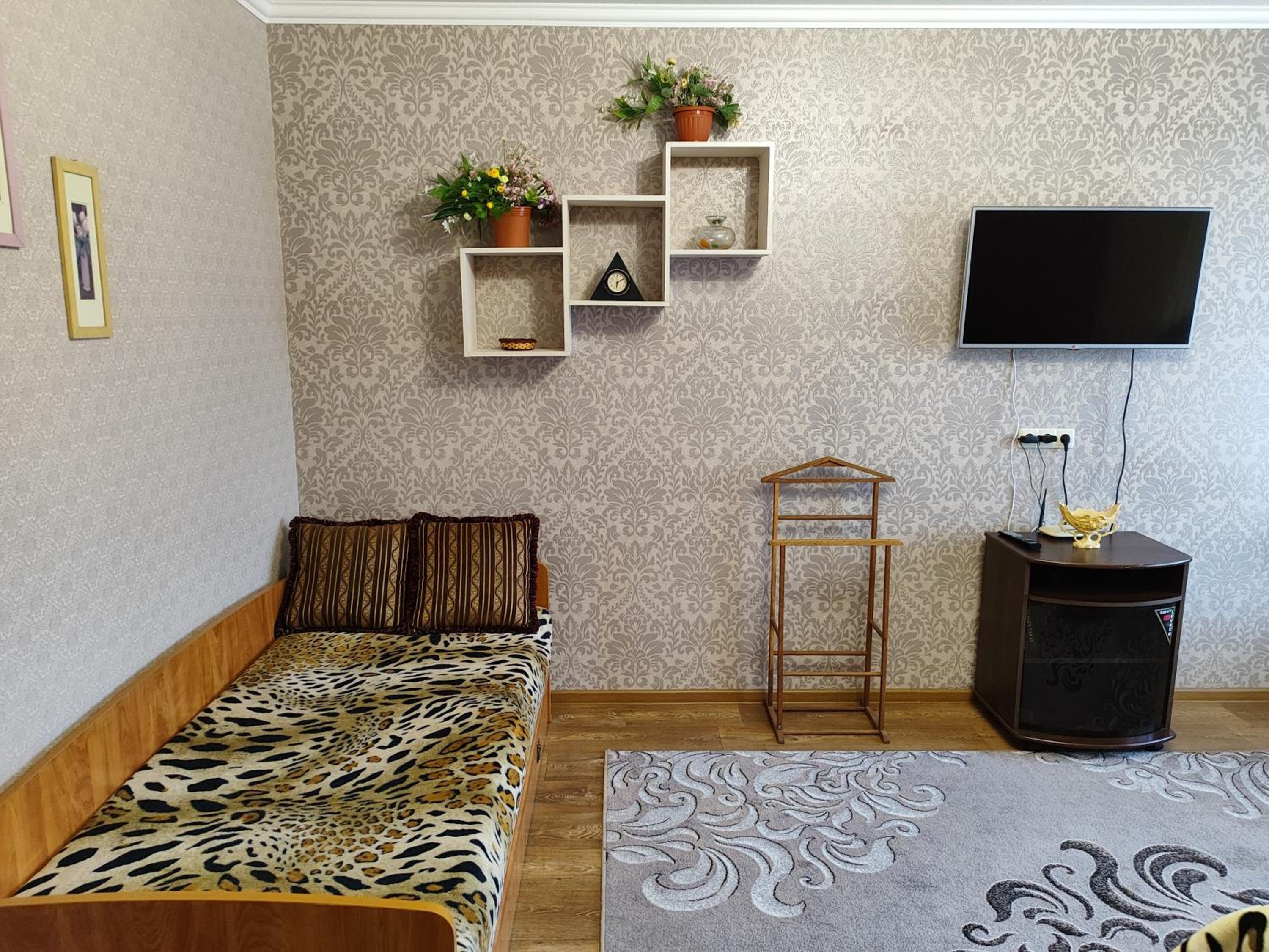 One-Bedroom Apartment photo 1