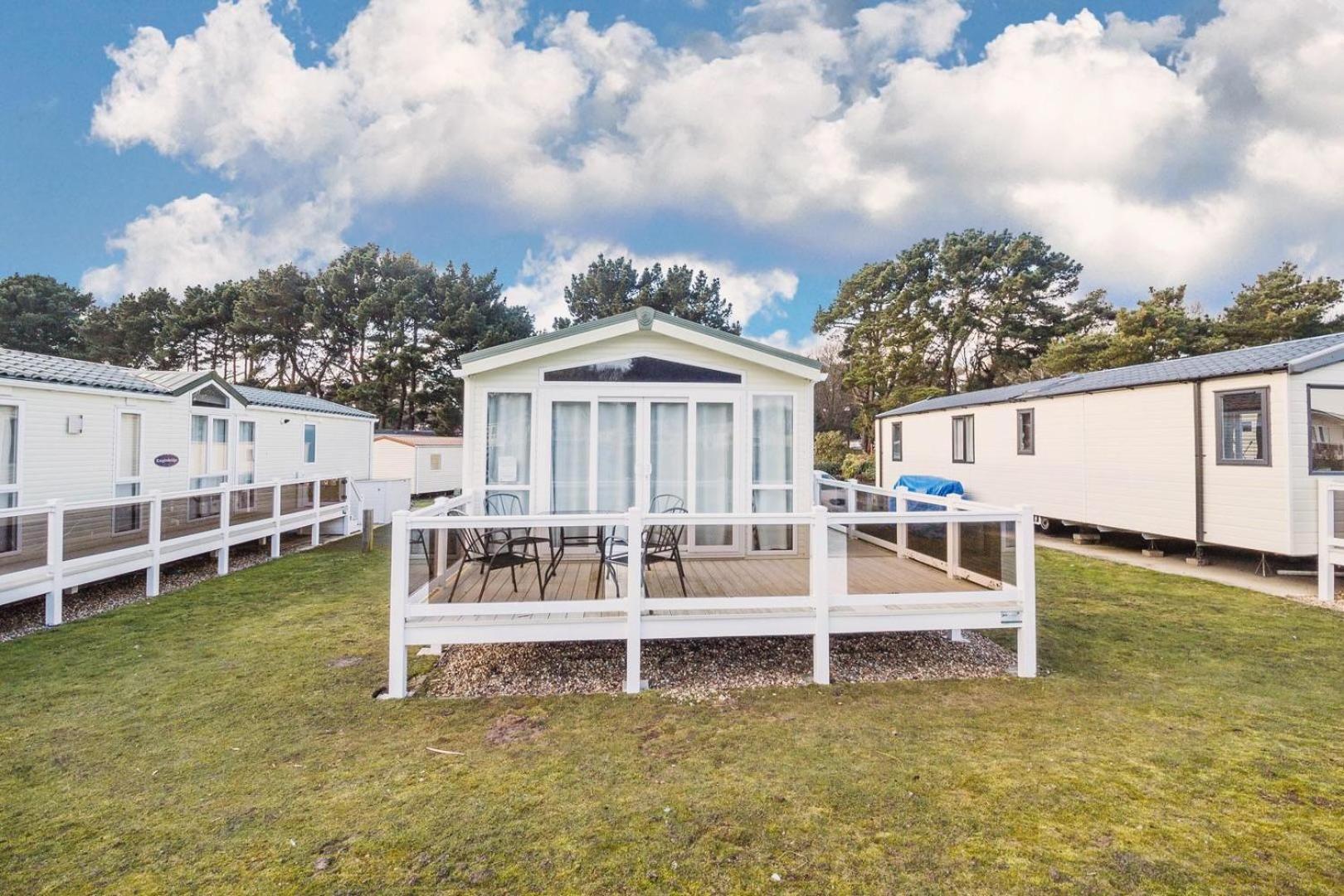 Mobile Home photo 3