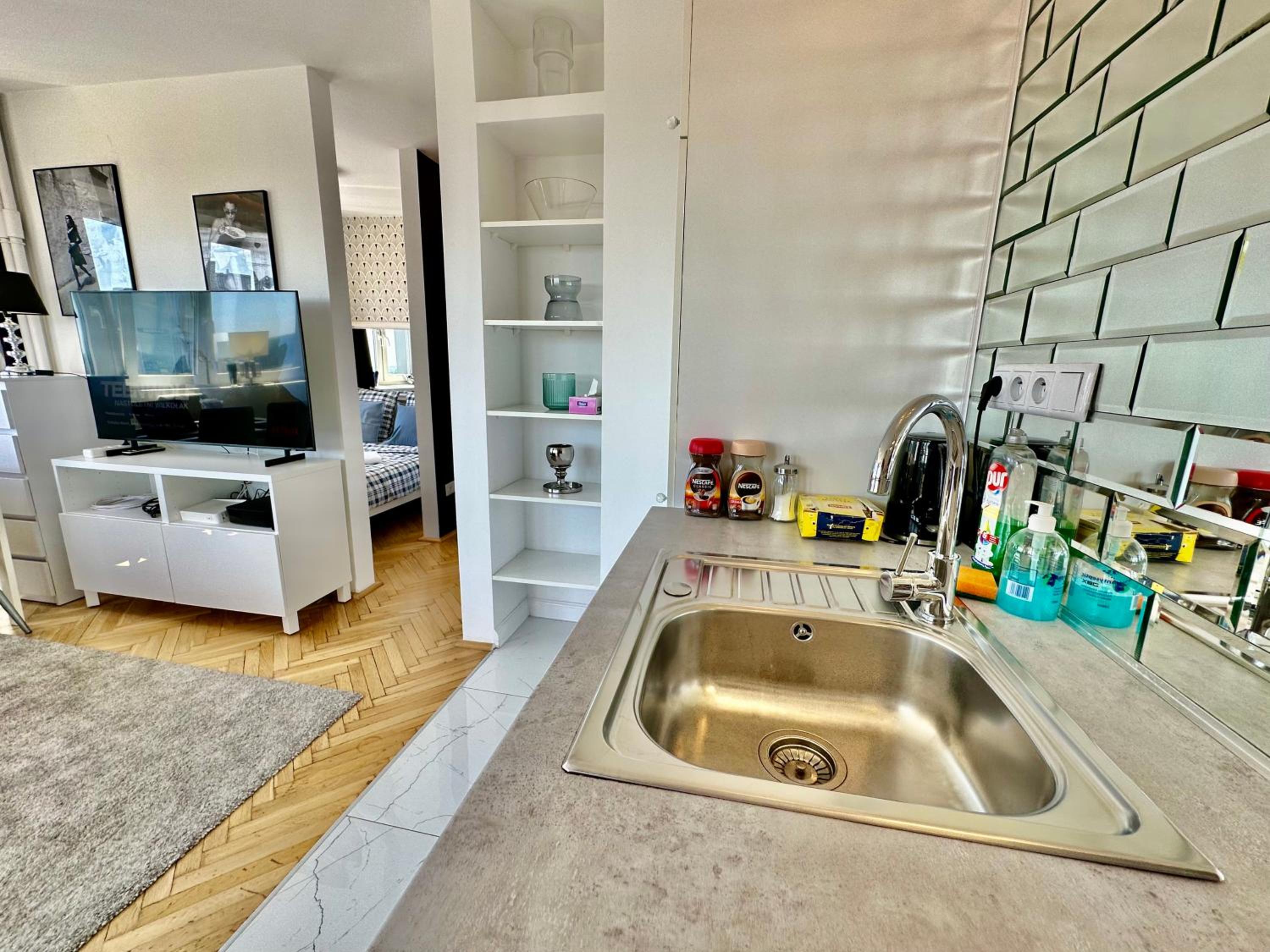 One-Bedroom Apartment - Photo 27