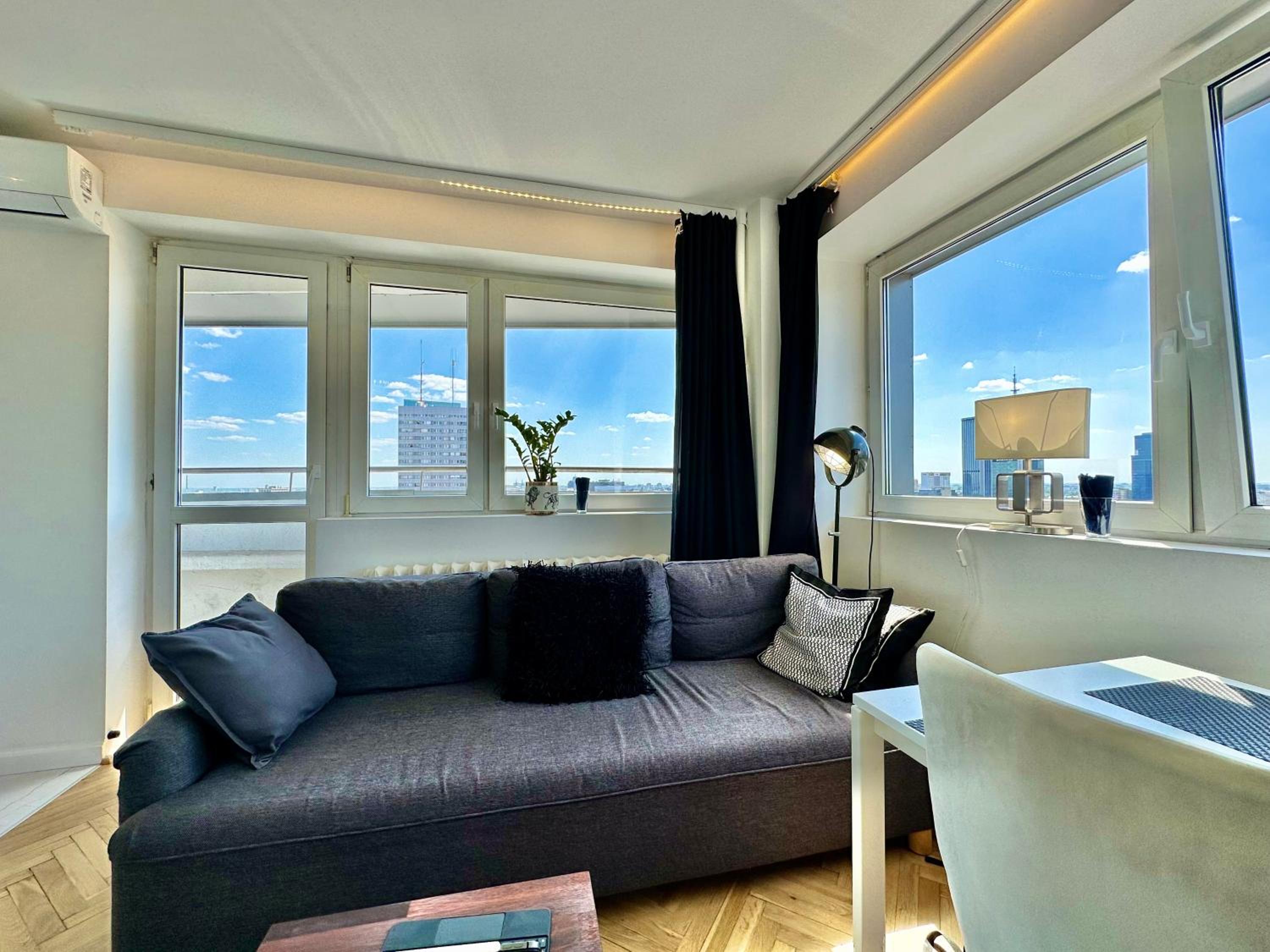 One-Bedroom Apartment - Photo 32