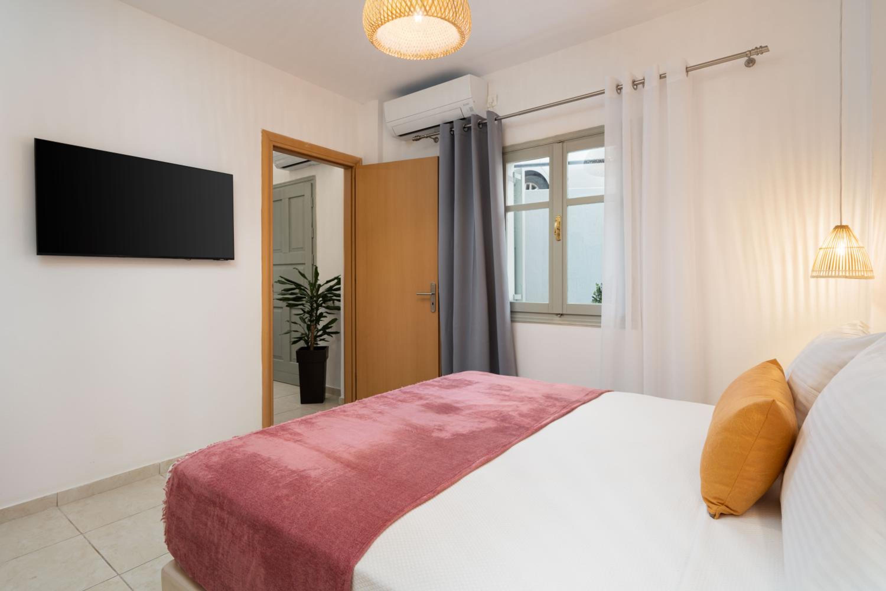 One-Bedroom House photo 2