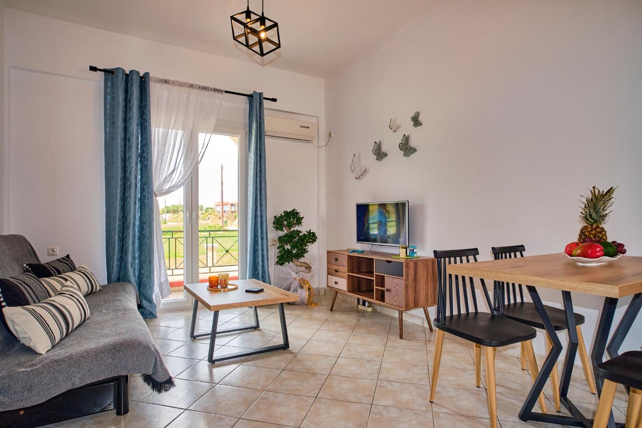 Apartment with Terrace photo 2
