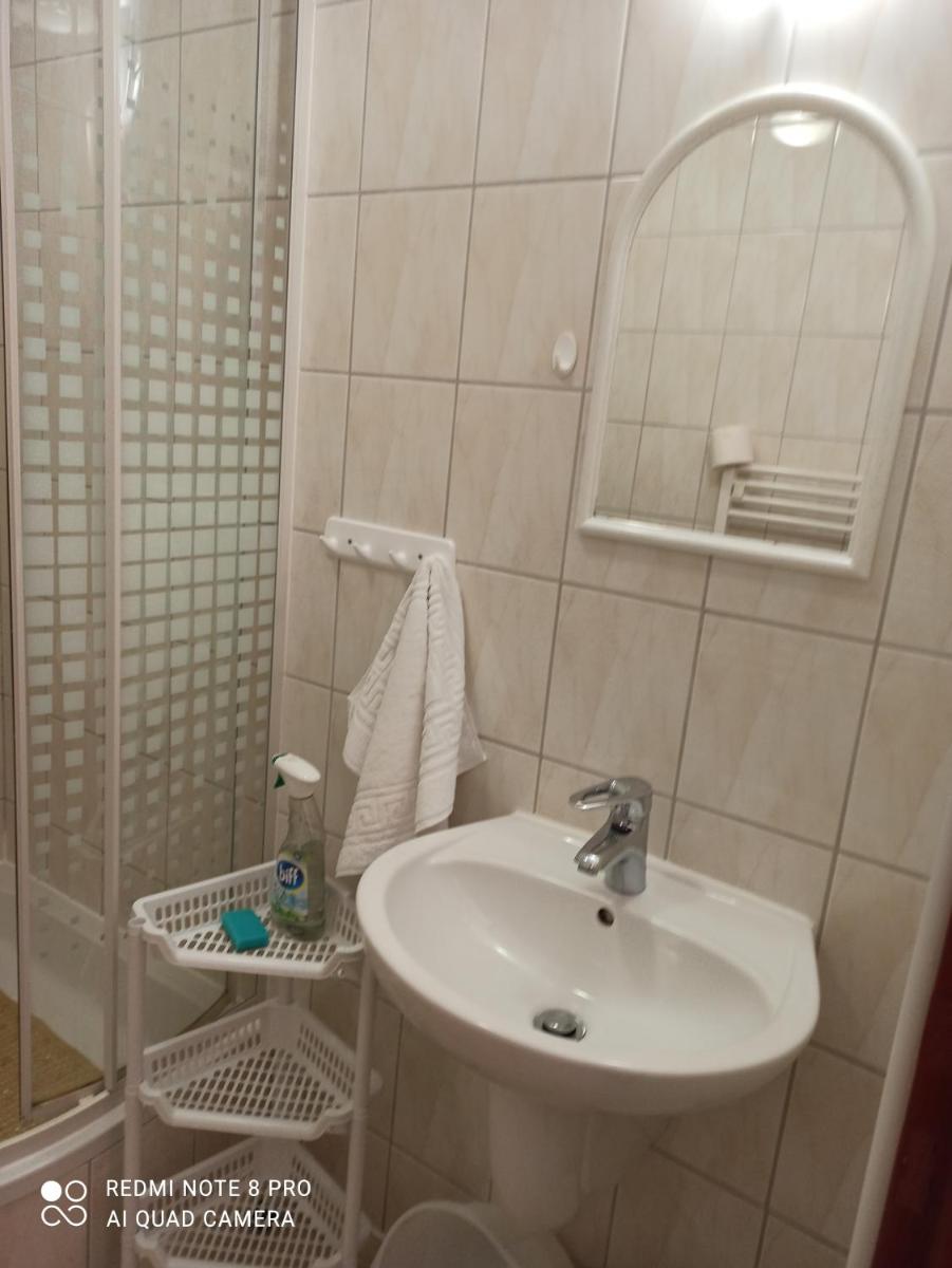 Triple Room with Private Bathroom photo 3