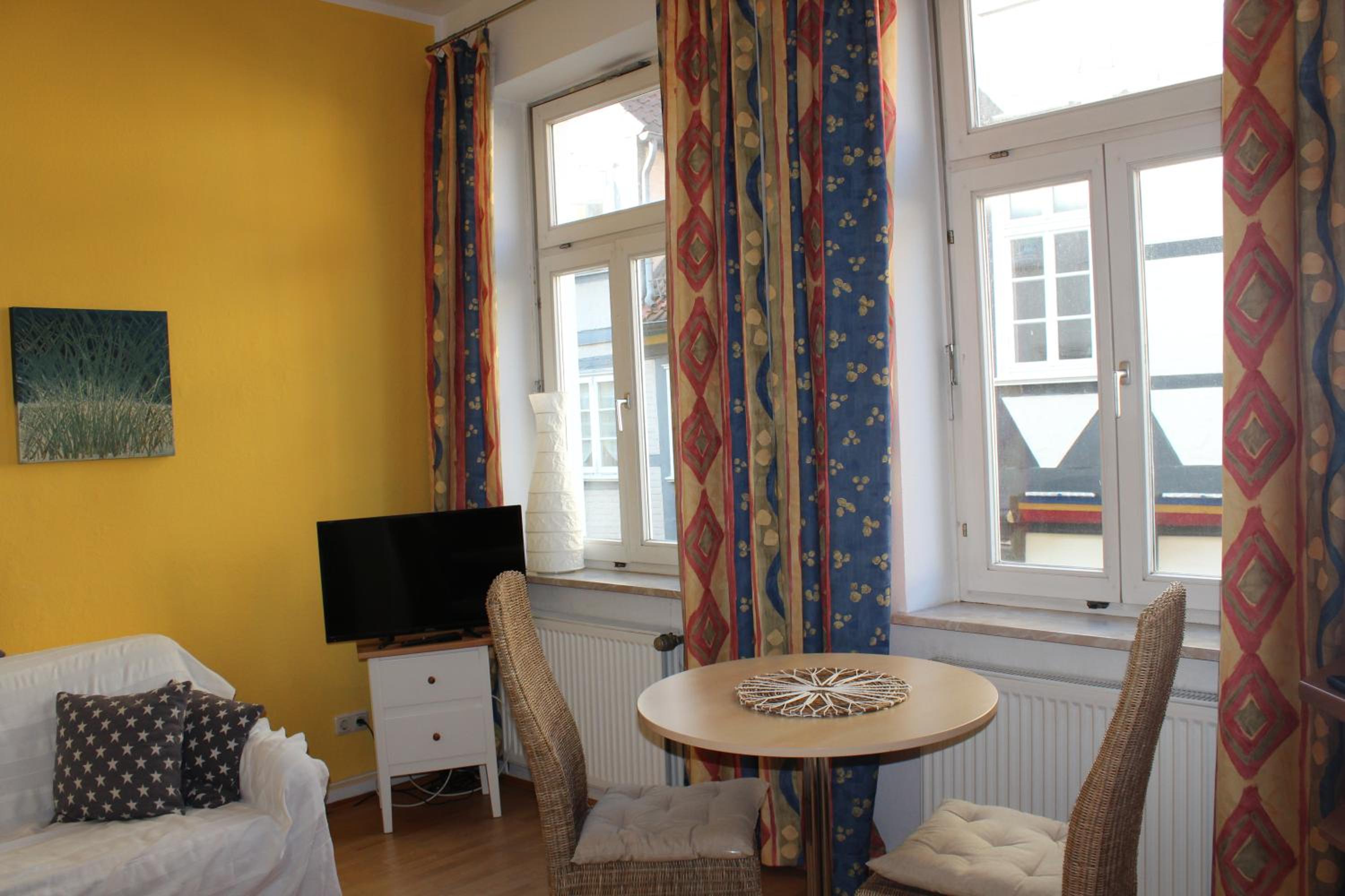 One-Bedroom Apartment photo 2